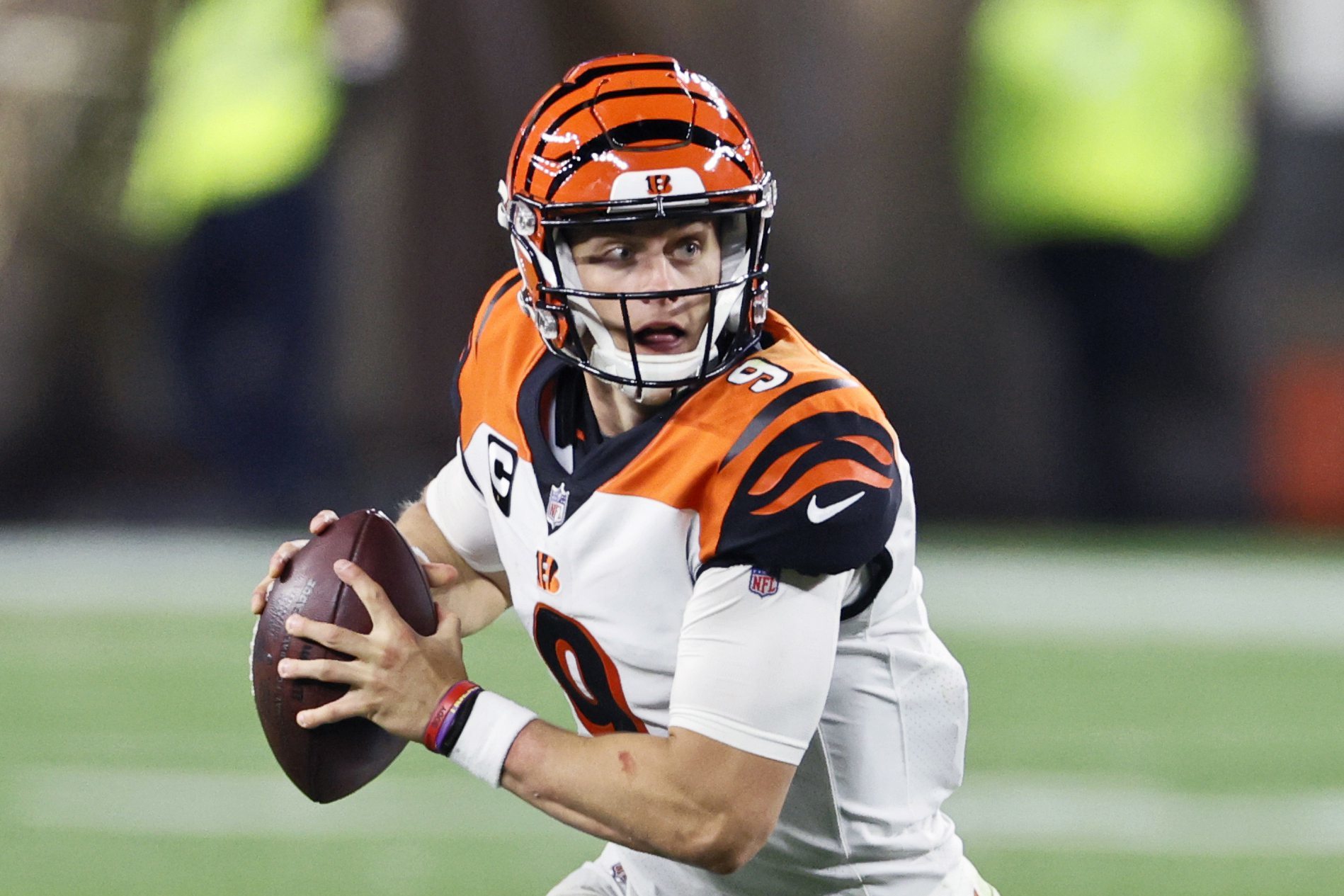 Who is favored? Slight movement in Bengals-Browns point spread since it  first opened