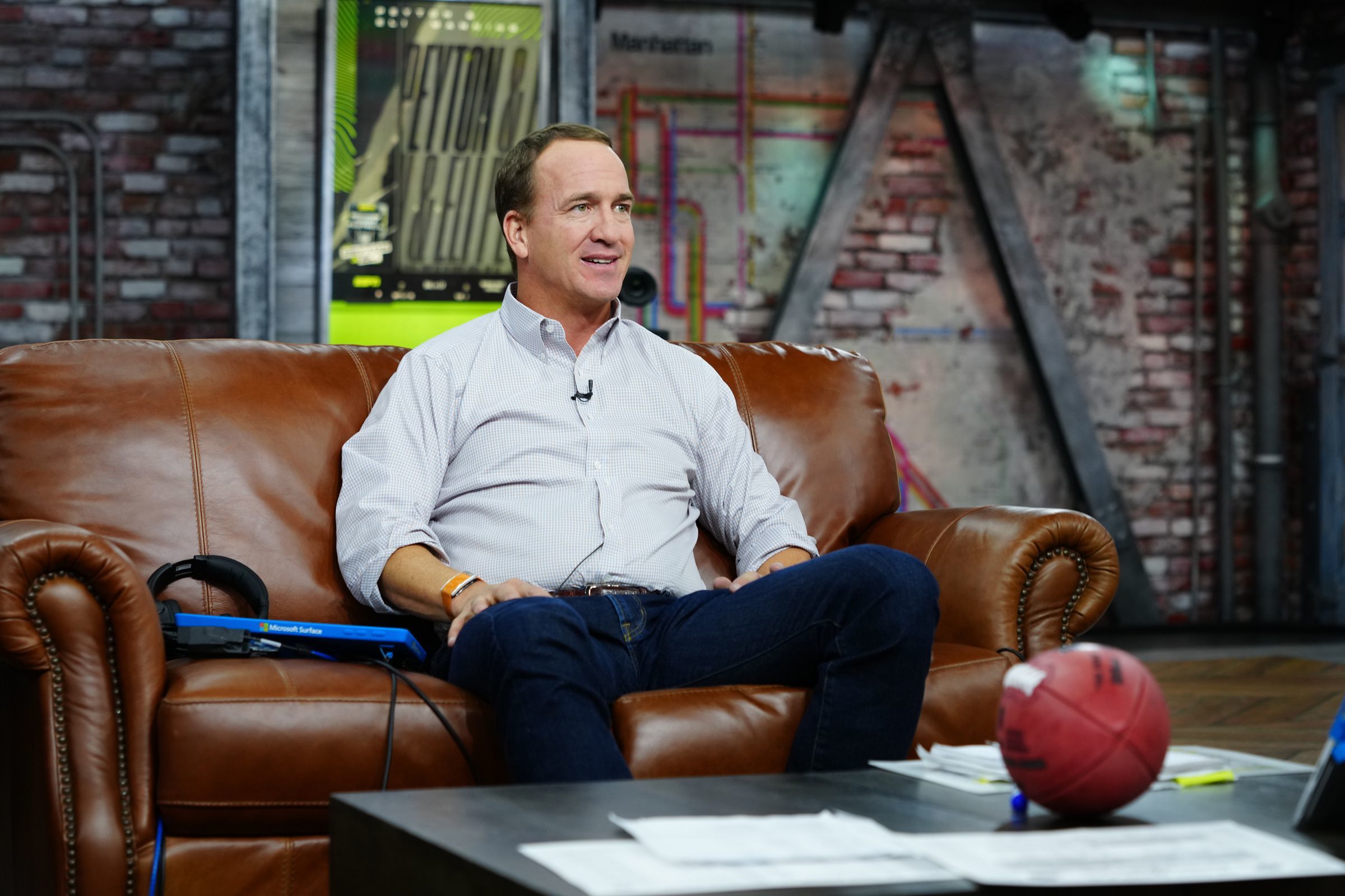 Monday Night Football' with Eli and Peyton Manning: Play