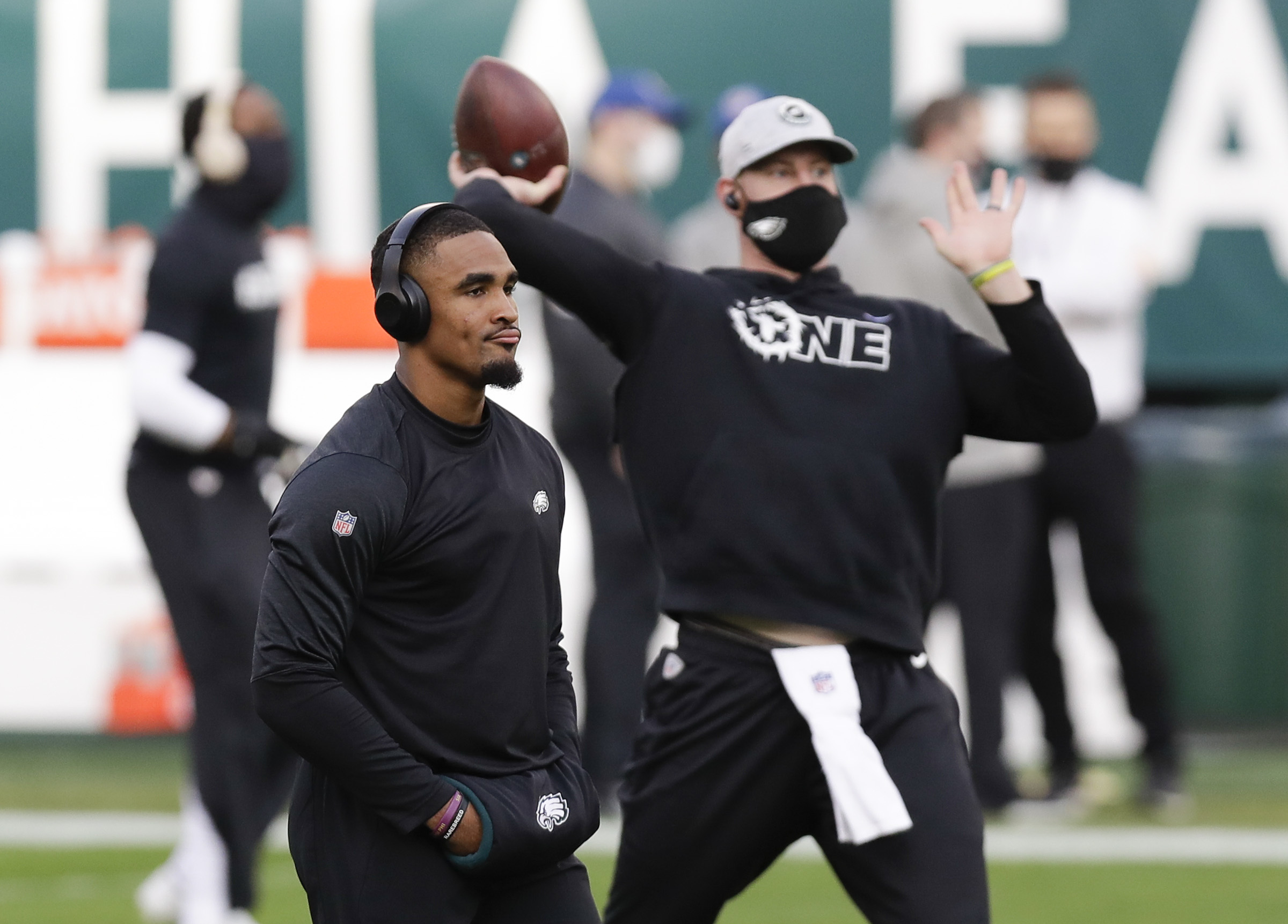 Philadelphia Eagles coach Doug Pederson undecided on Jalen Hurts or Carson  Wentz as QB starter, NFL News