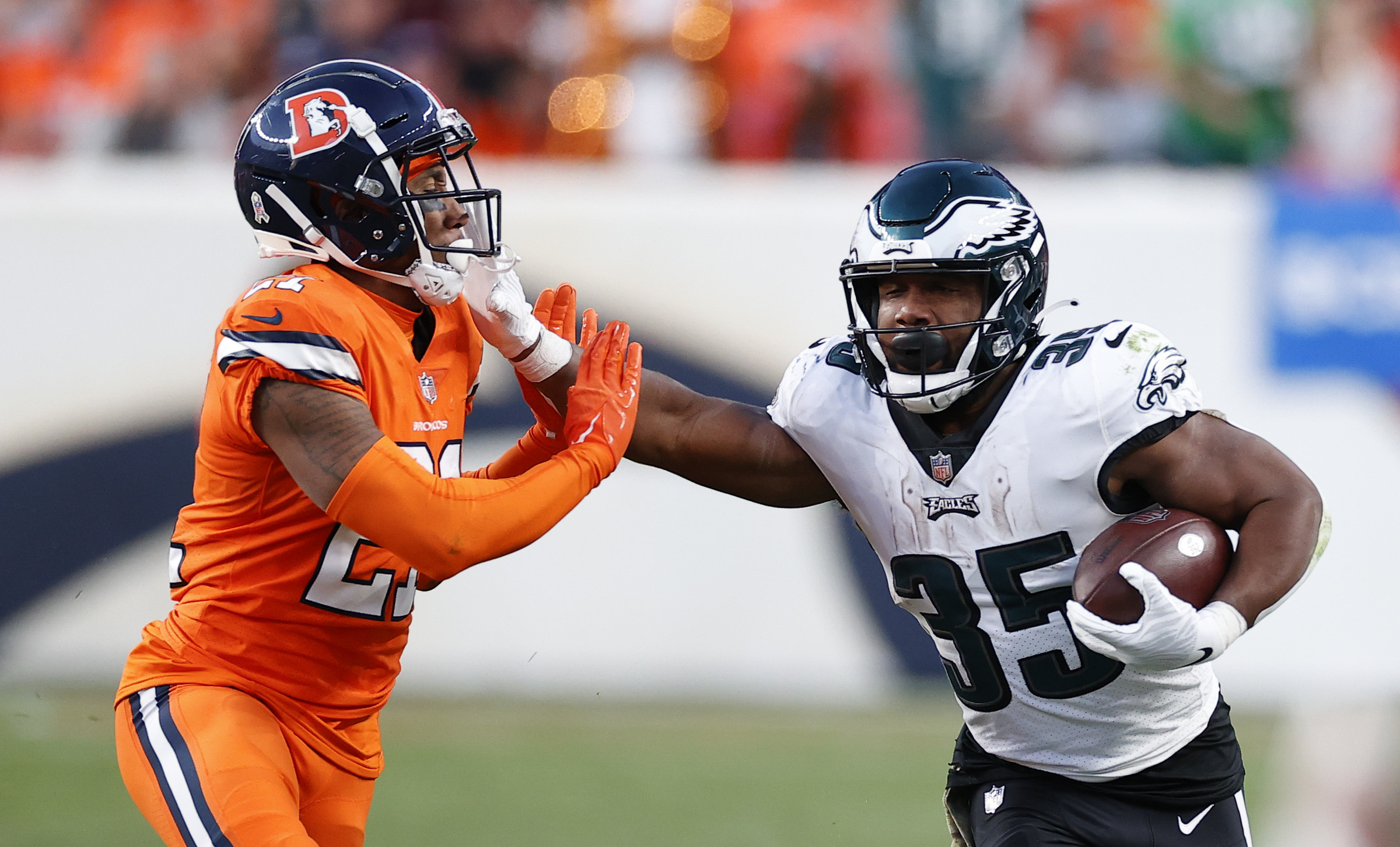 Eagles to wear black pants with white jerseys in Week 10 vs. Broncos