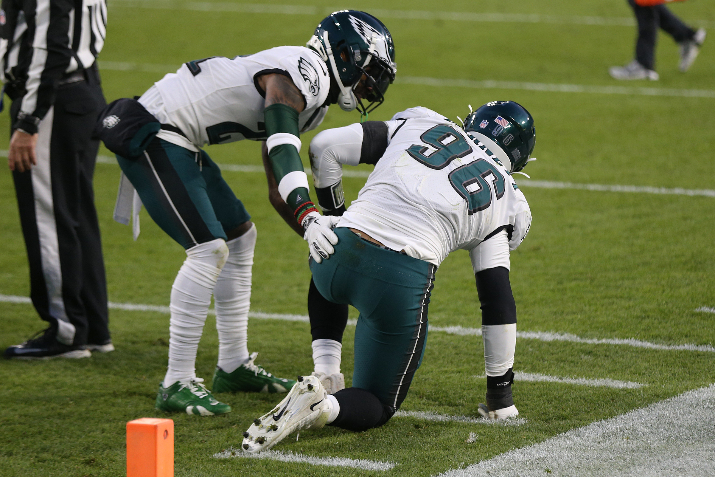 Carson Wentz Philadelphia Eagles Game-Used #11 White Jersey vs. Green Bay  Packers on December 6 2020