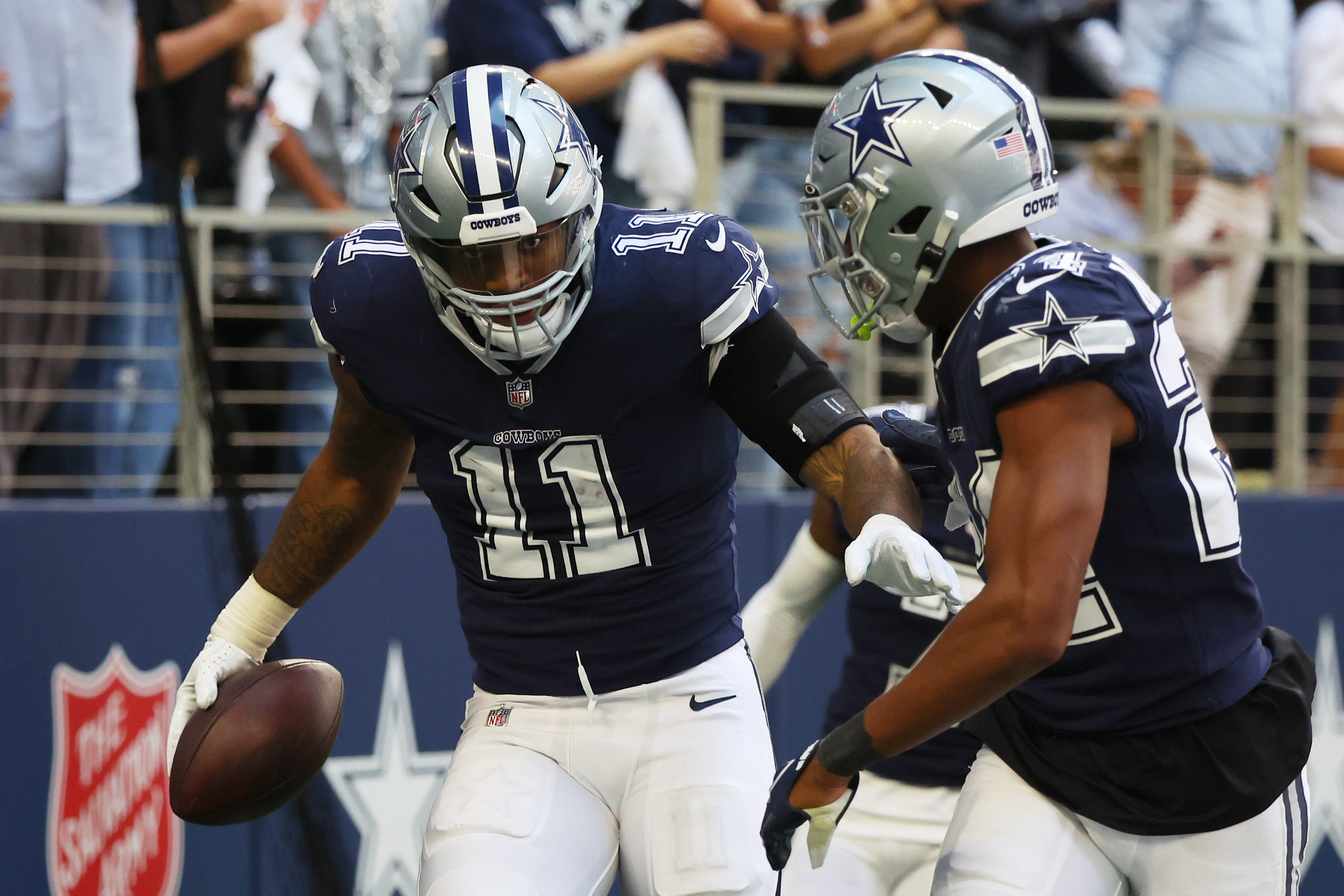 Micah Parsons puts finishing touches on dominant Dallas Cowboys win over  Detroit 