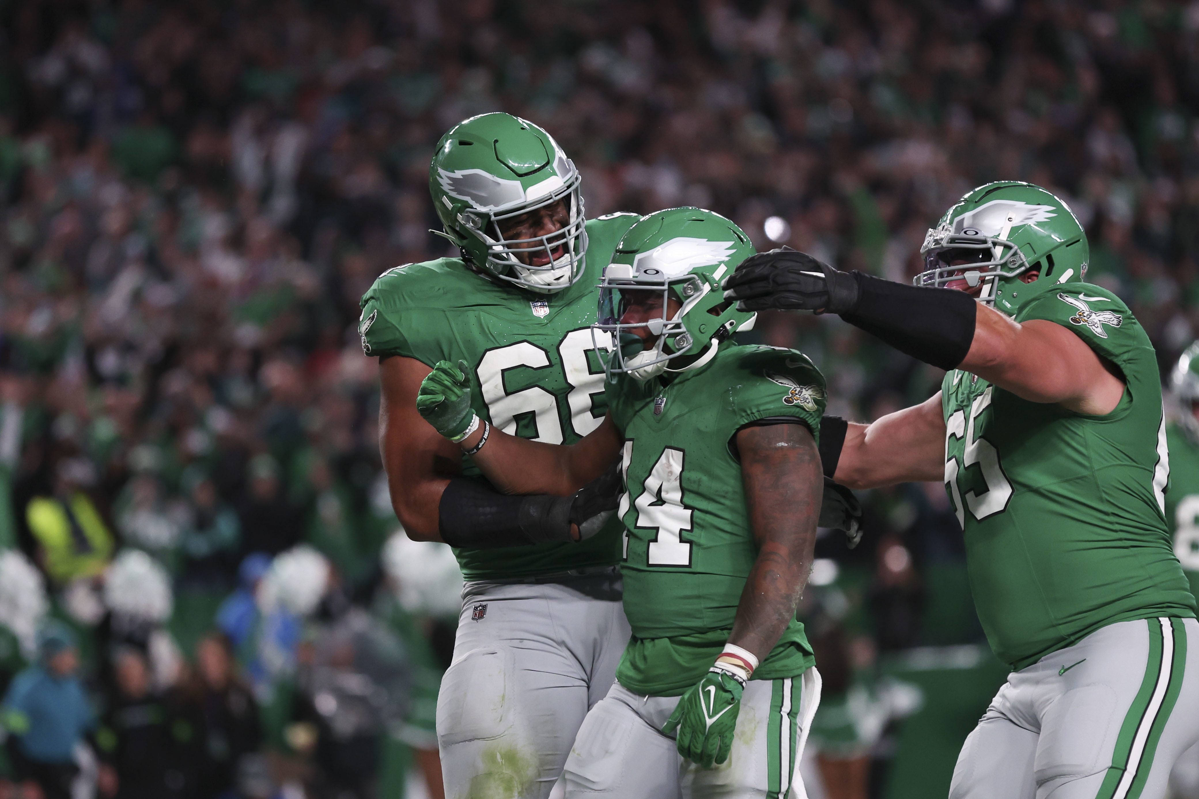 WATCH: Jalen Hurts Extends Eagles Lead With 'Brotherly Shove' TD