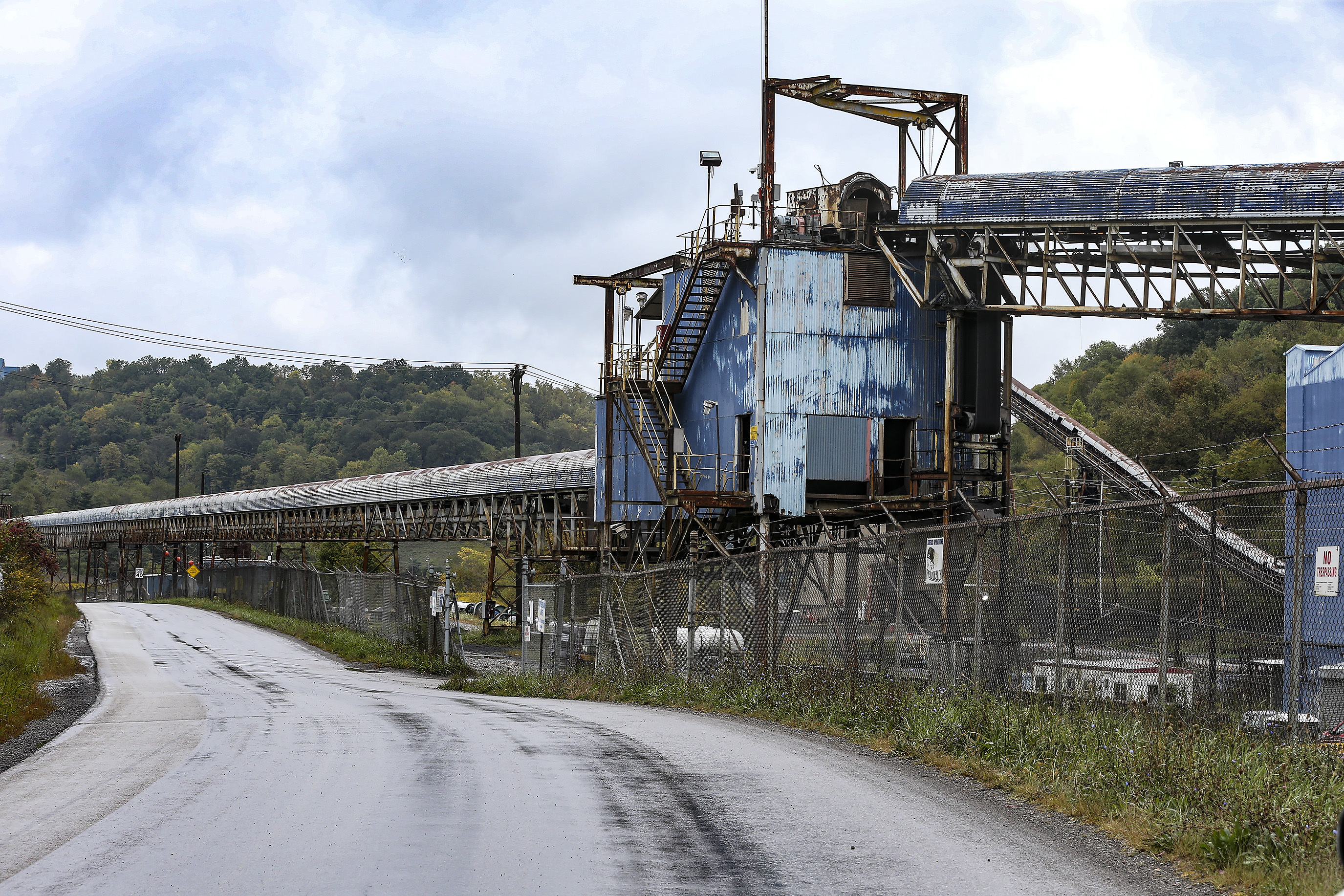 Pennsylvania Coal Miners Back Trump Over Biden Even As Mines Struggle