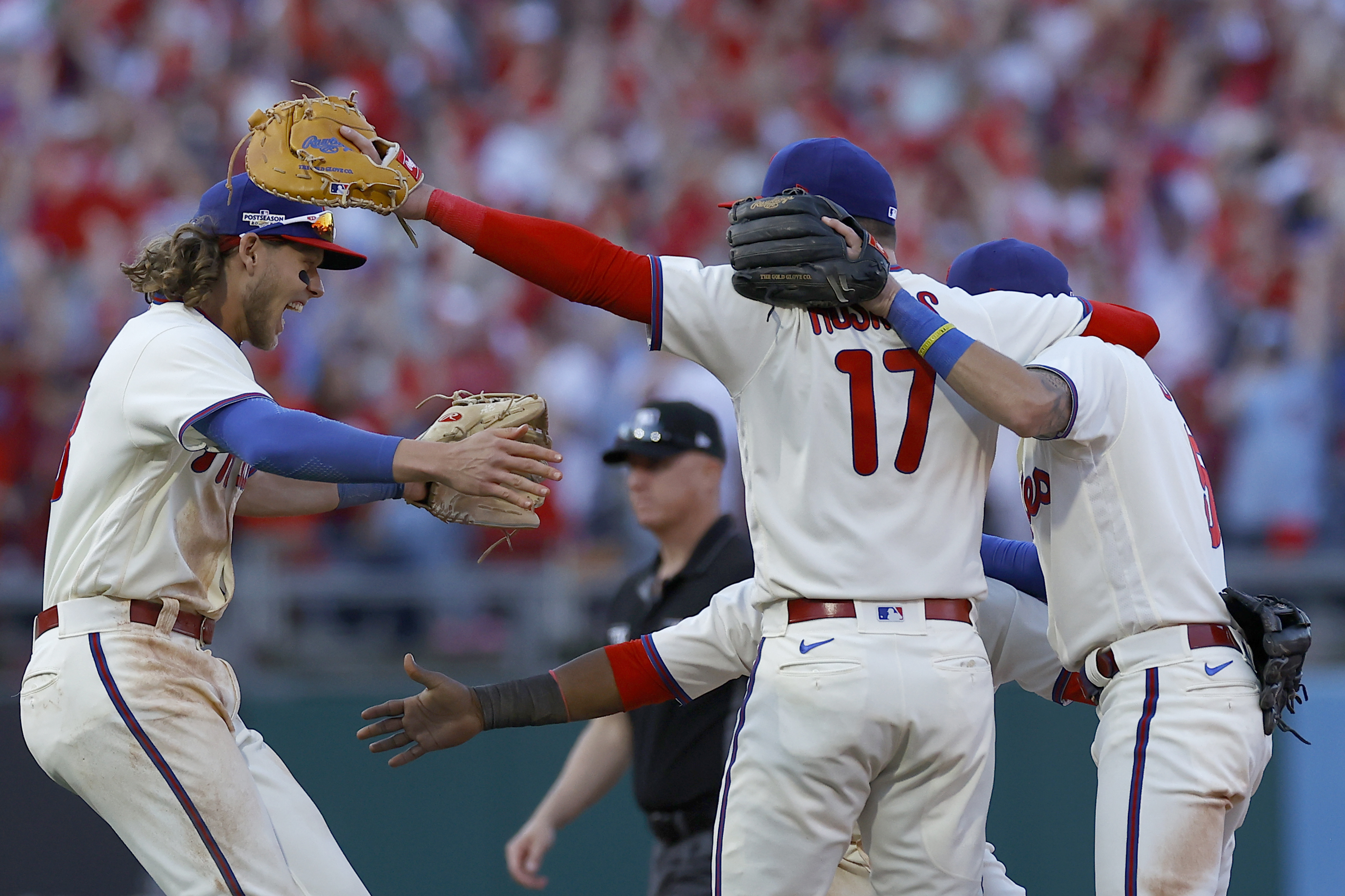 Phillies win third straight postseason contest, beat Braves in Game 1 of  NLDS