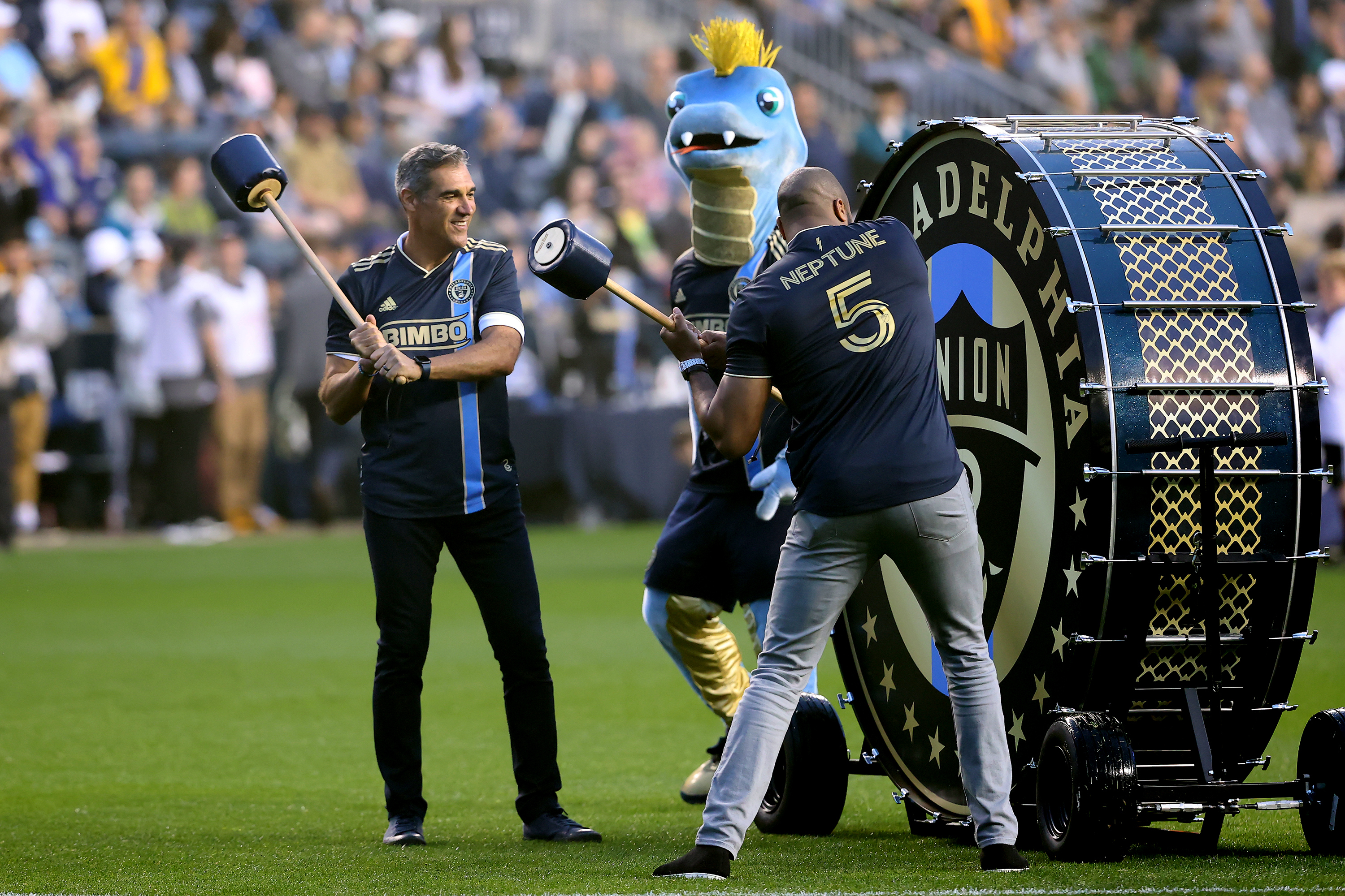 It really helped”: Traveling supporters power Philadelphia Union over Red  Bulls