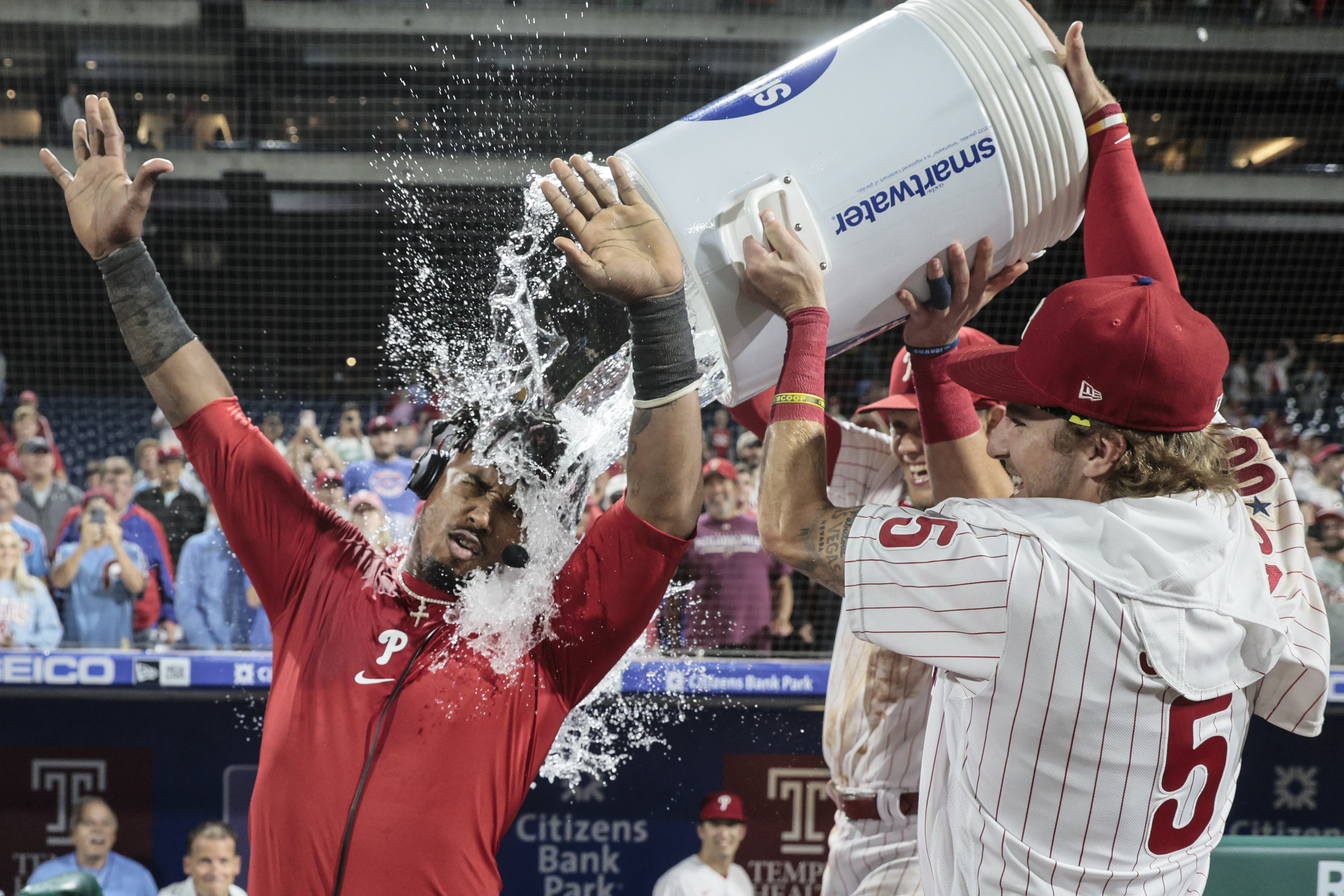 Phillies reverse September curse in tight 3-2 win against Marlins