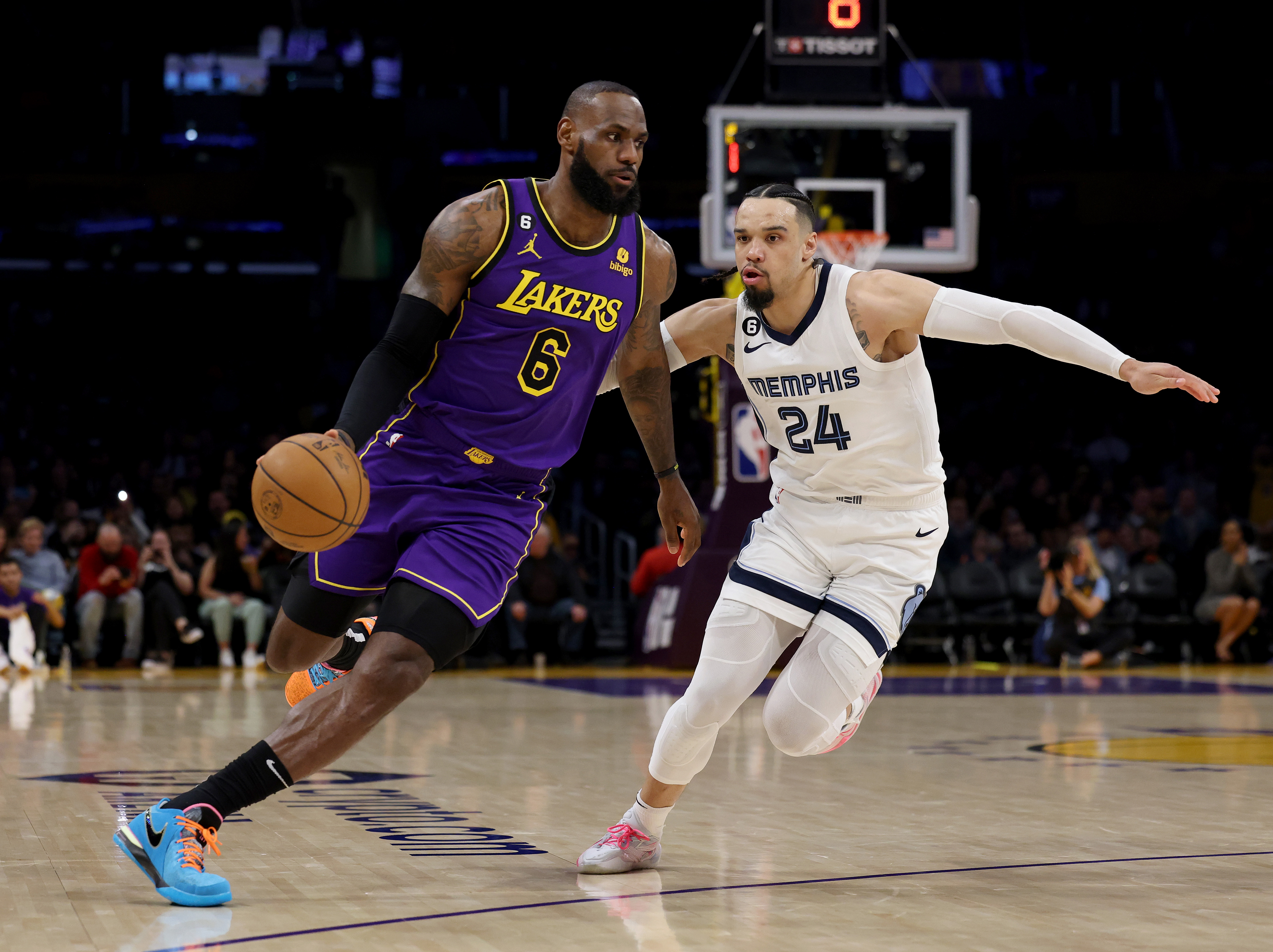NBA: Lakers rally to end Grizzlies' 11-game winning streak