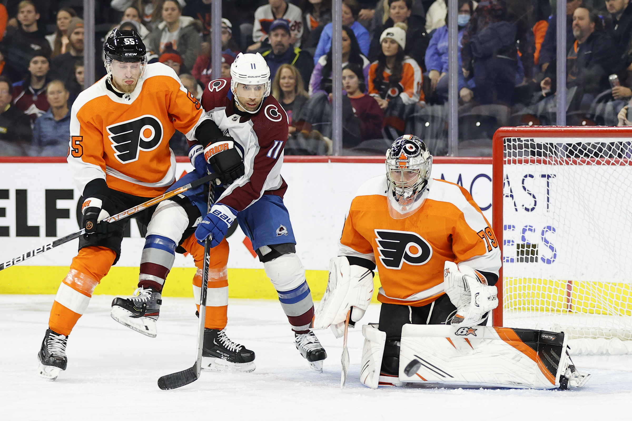 Flyers defeat the injury-plagued Colorado Avalanche, 5-3