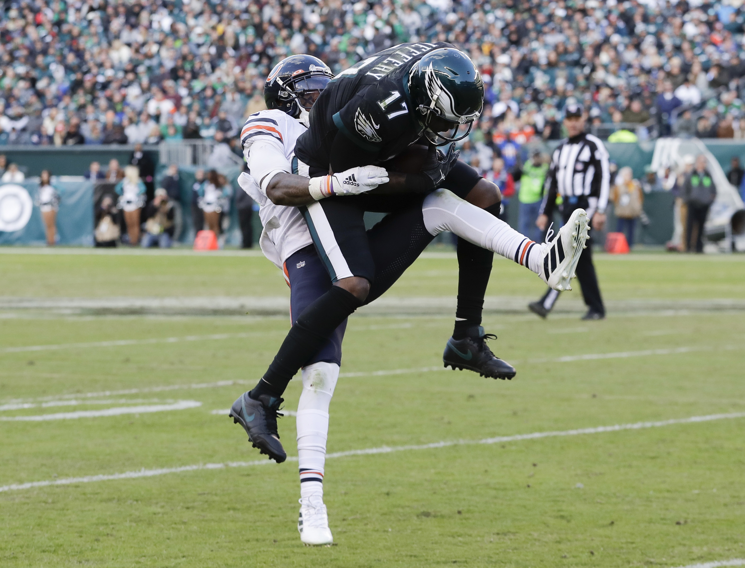 Column: Eagles are playing Alshon Jeffery ahead of former ODU star Travis  Fulgham. Maybe there's a legitimate reason. – The Virginian-Pilot