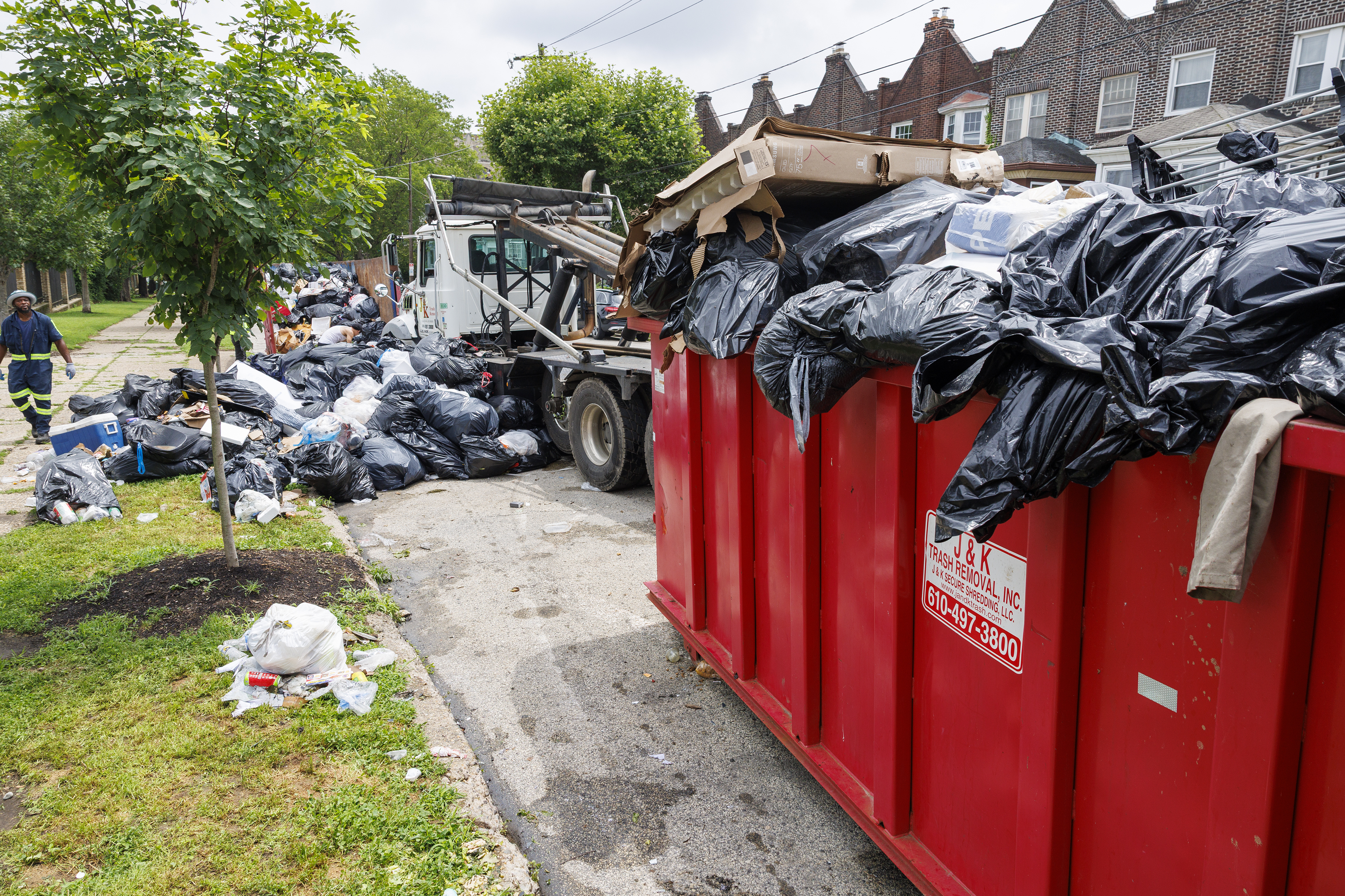 Philadelphia trash piles grow in DC 33 worker strike