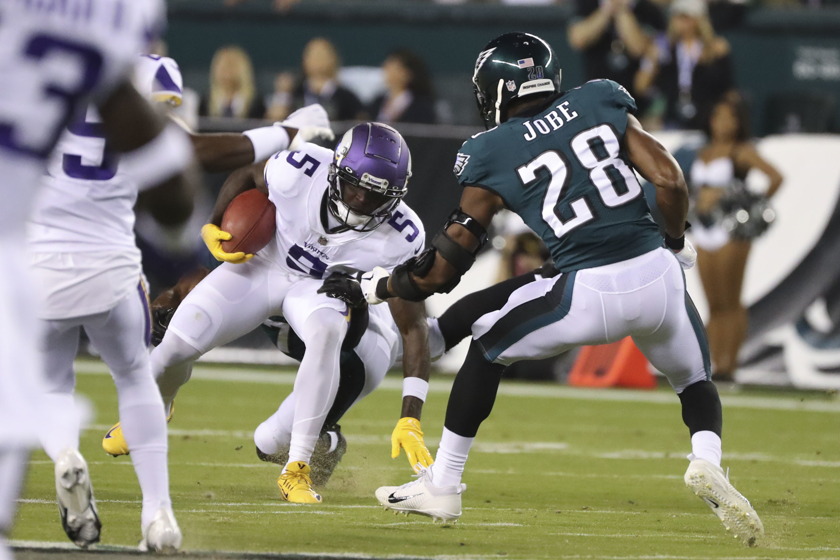 Jalen Hurts runs for 2 TDs, throws for a score; Eagles hold off  fumble-prone Vikings 34-28 - ABC News