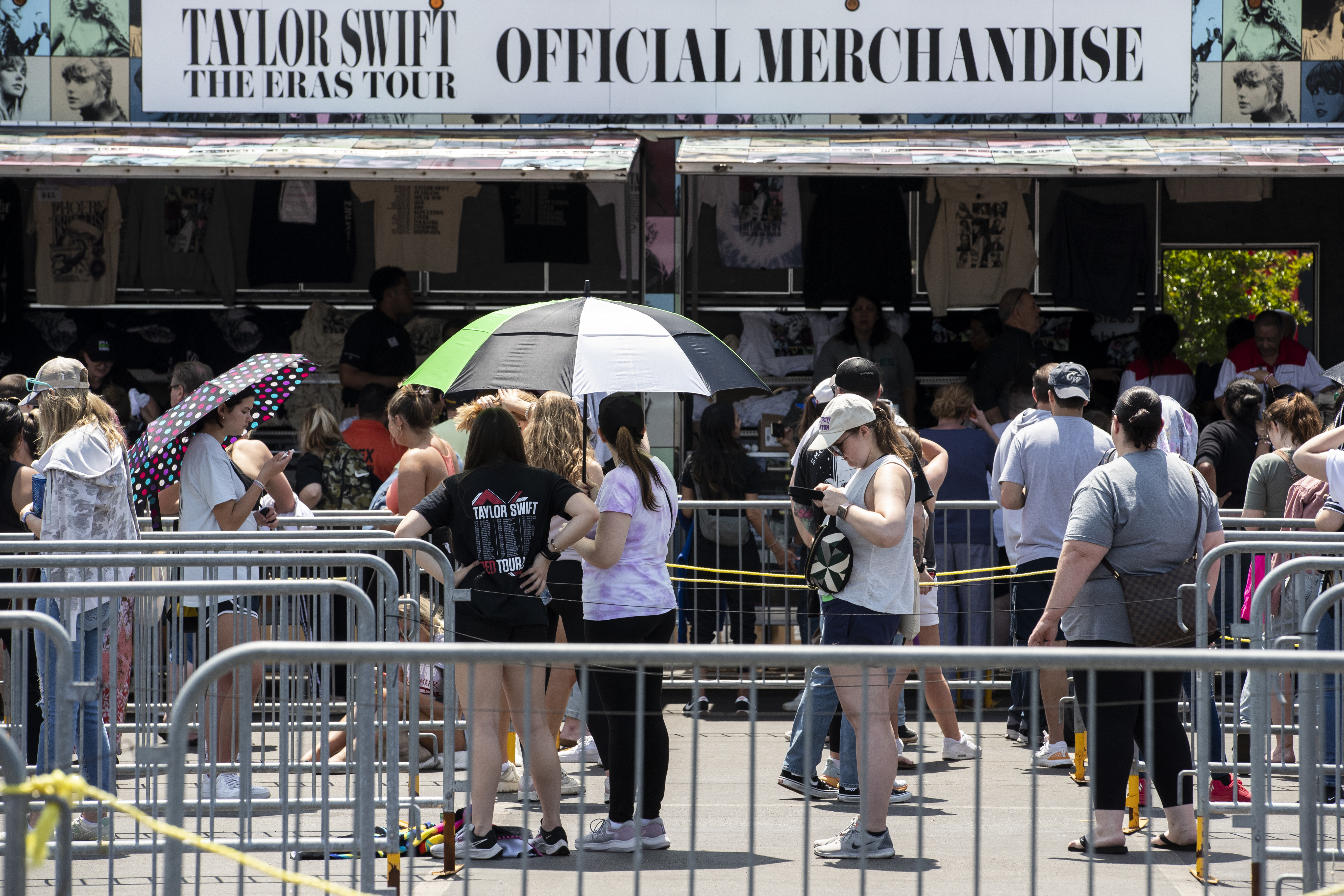 Short Lines For Taylor Swift 'Eras' Tour Merch At MetLife (PHOTOS)