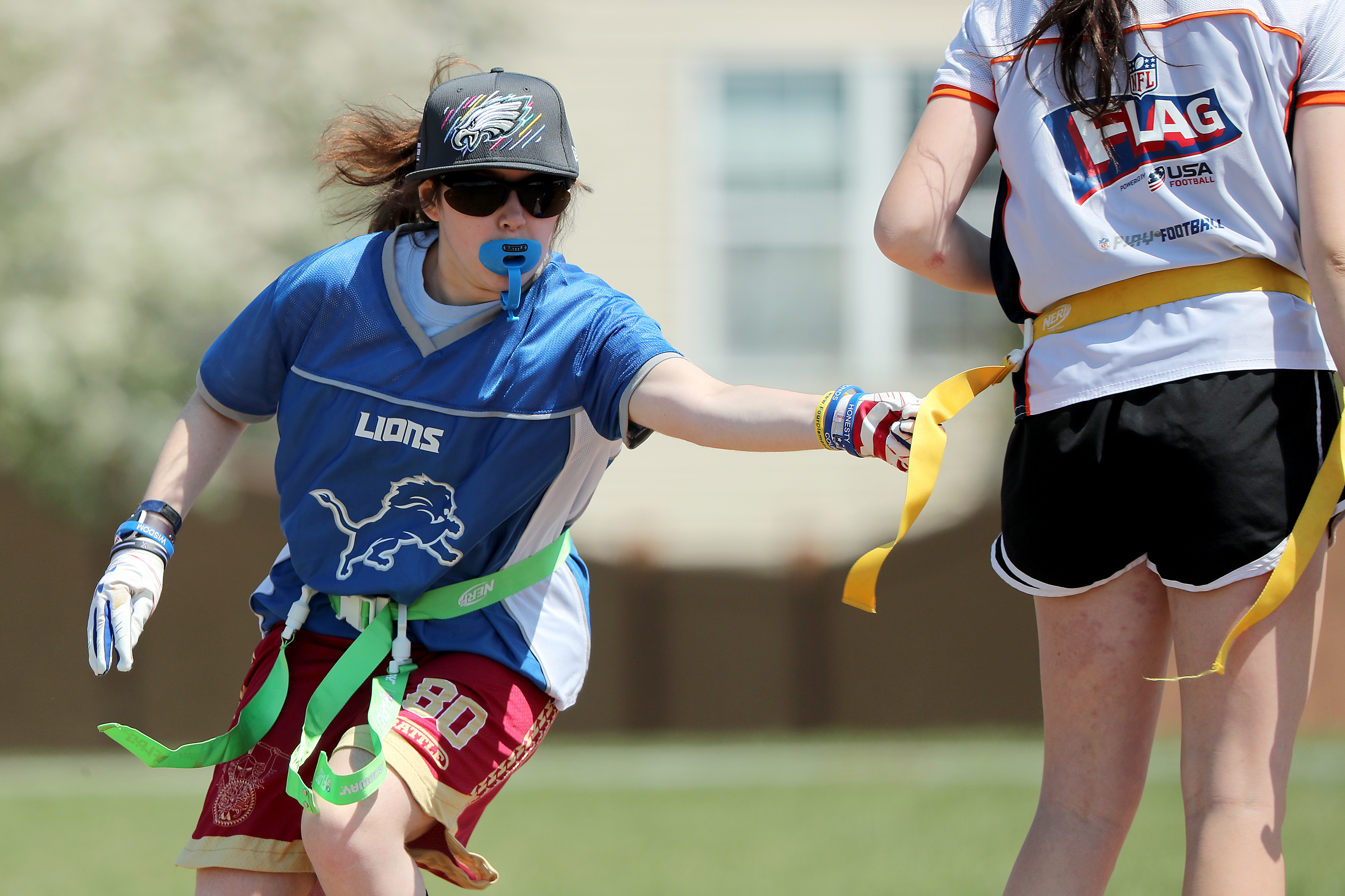 Retinitis pigmentosa isn't stopping Nia Barley from playing flag football