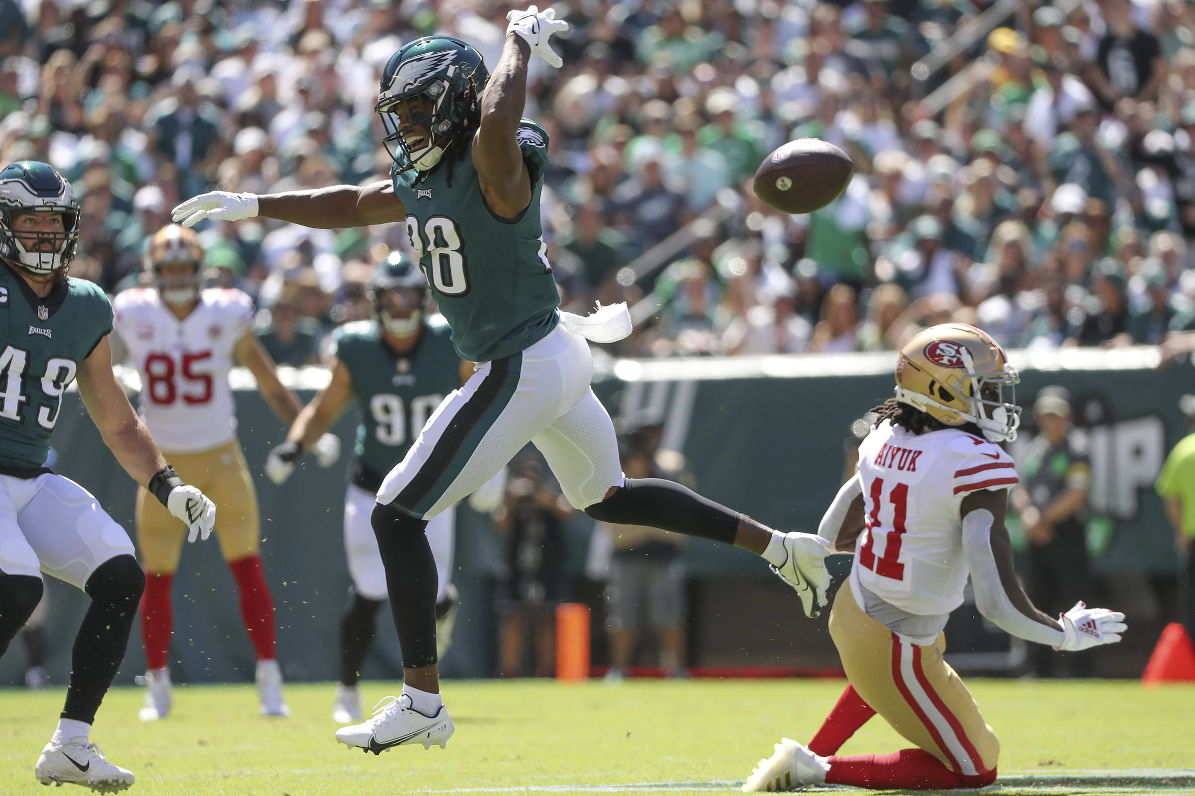 Philadelphia Eagles lose to San Francisco 49ers 17-11 in Week 2, also lose  Brandon Graham to injury