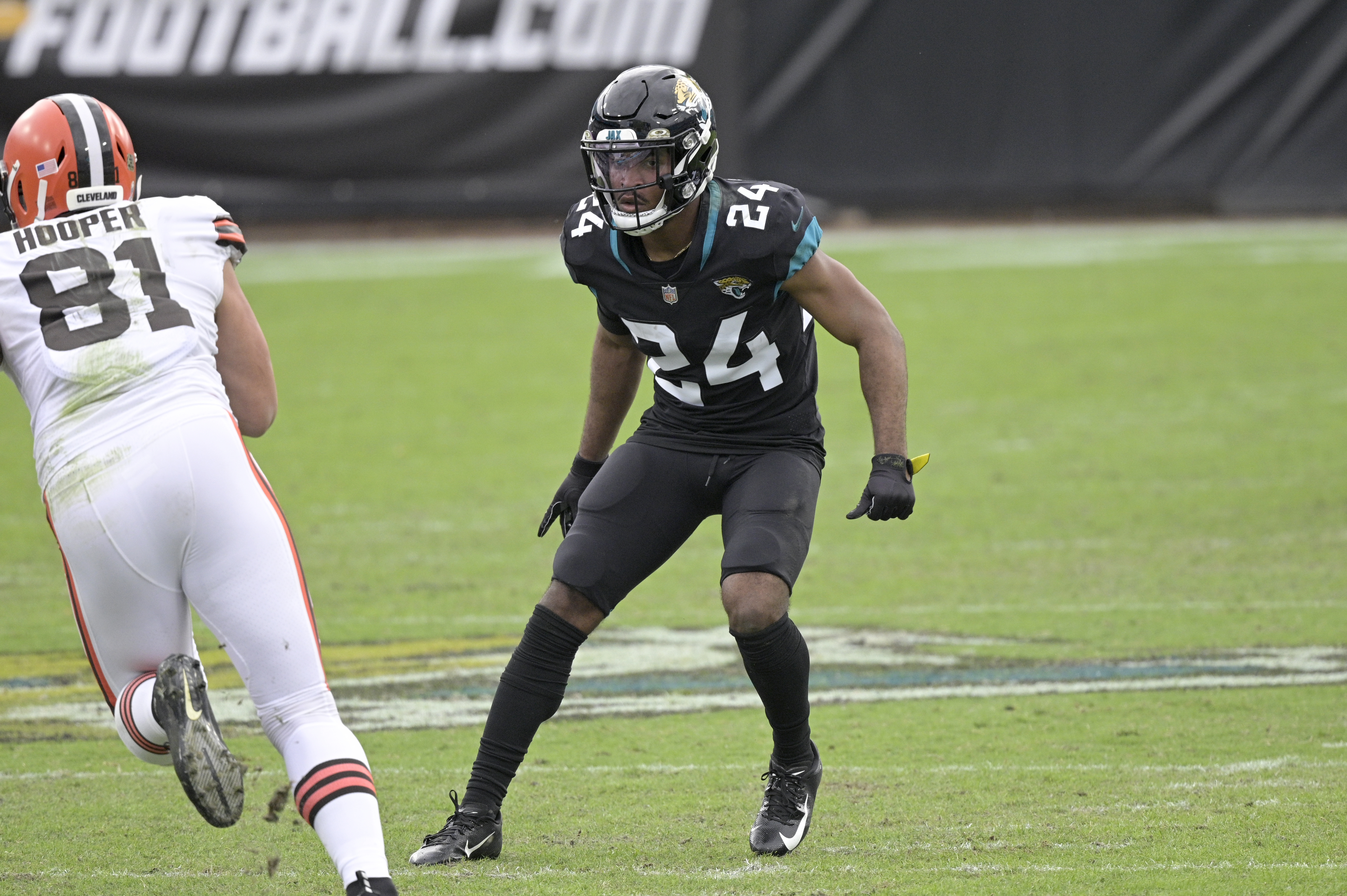 Philadelphia Eagles cornerback Josiah Scott (33) defends against