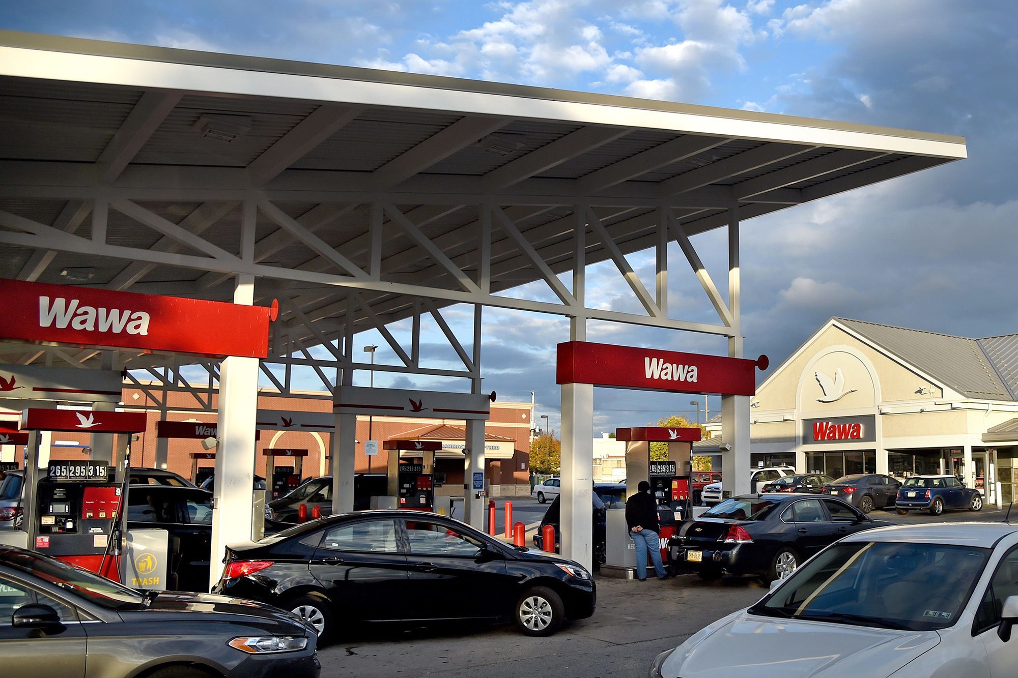 Richboro Wawa customers say contaminated gas damaged their cars