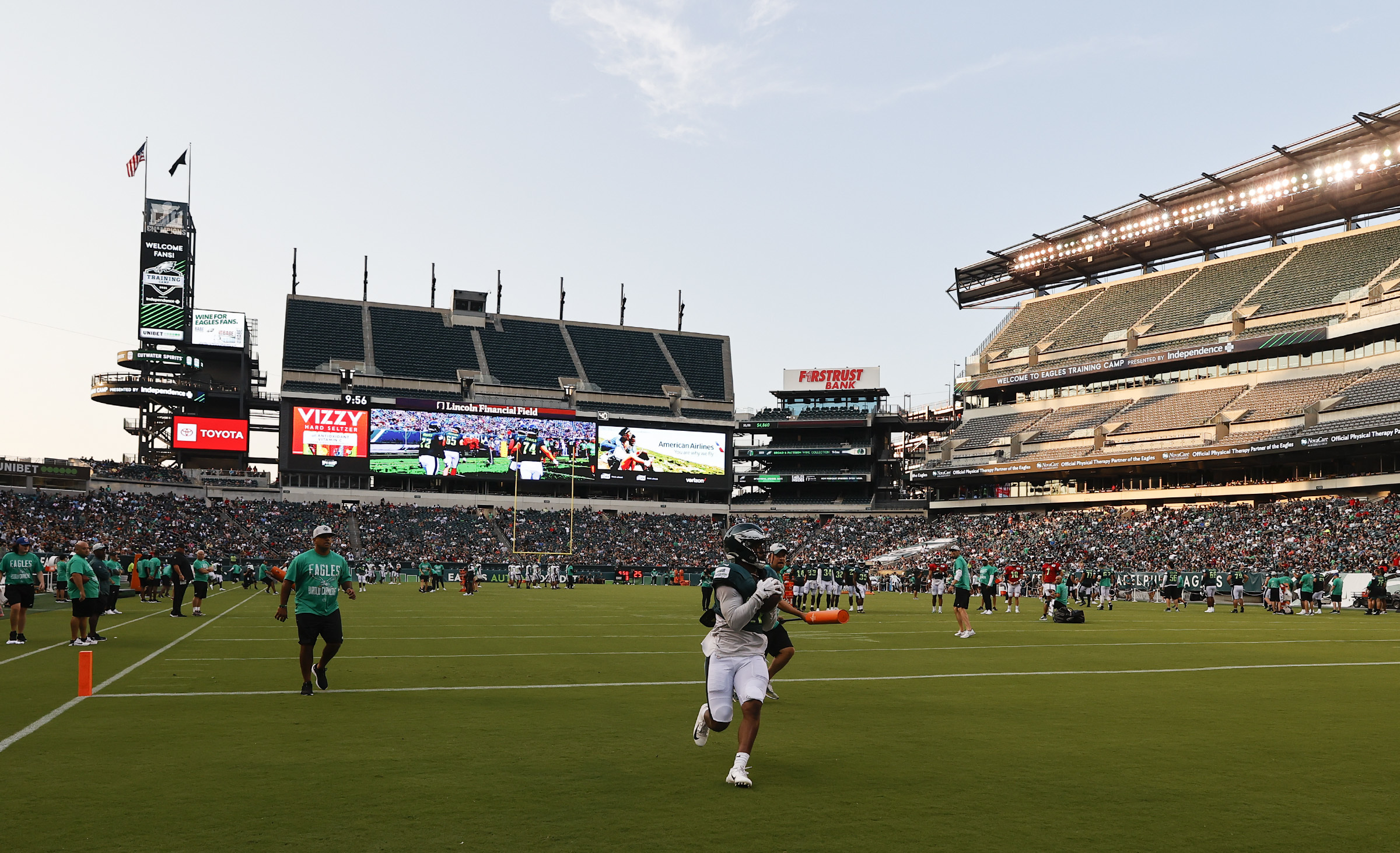 50,000 fans attend Eagles' open practice at Lincoln Financial Field