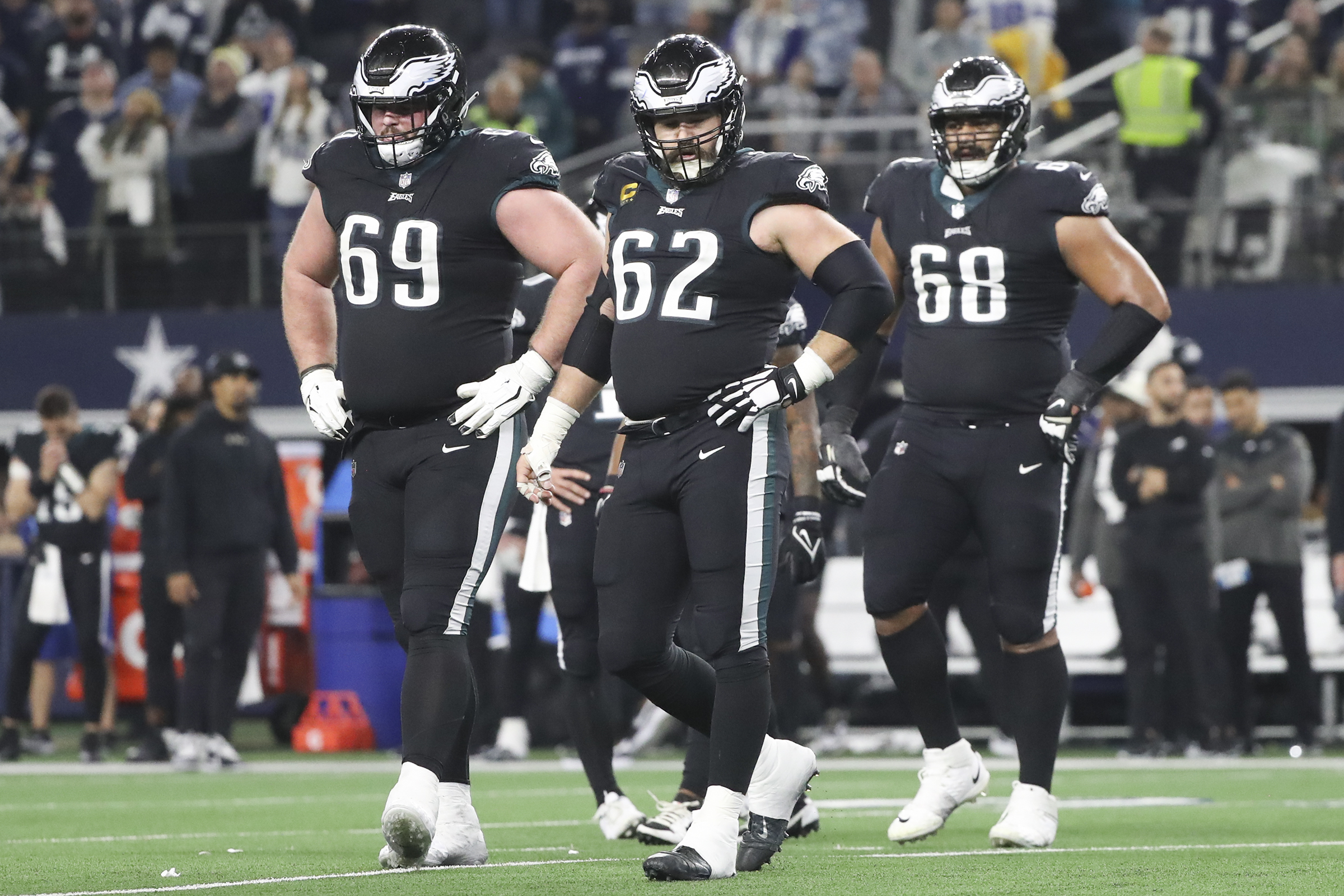 Philadelphia Eagles on X: From down under, the Mailata family is in the  house! #NOvsPHI