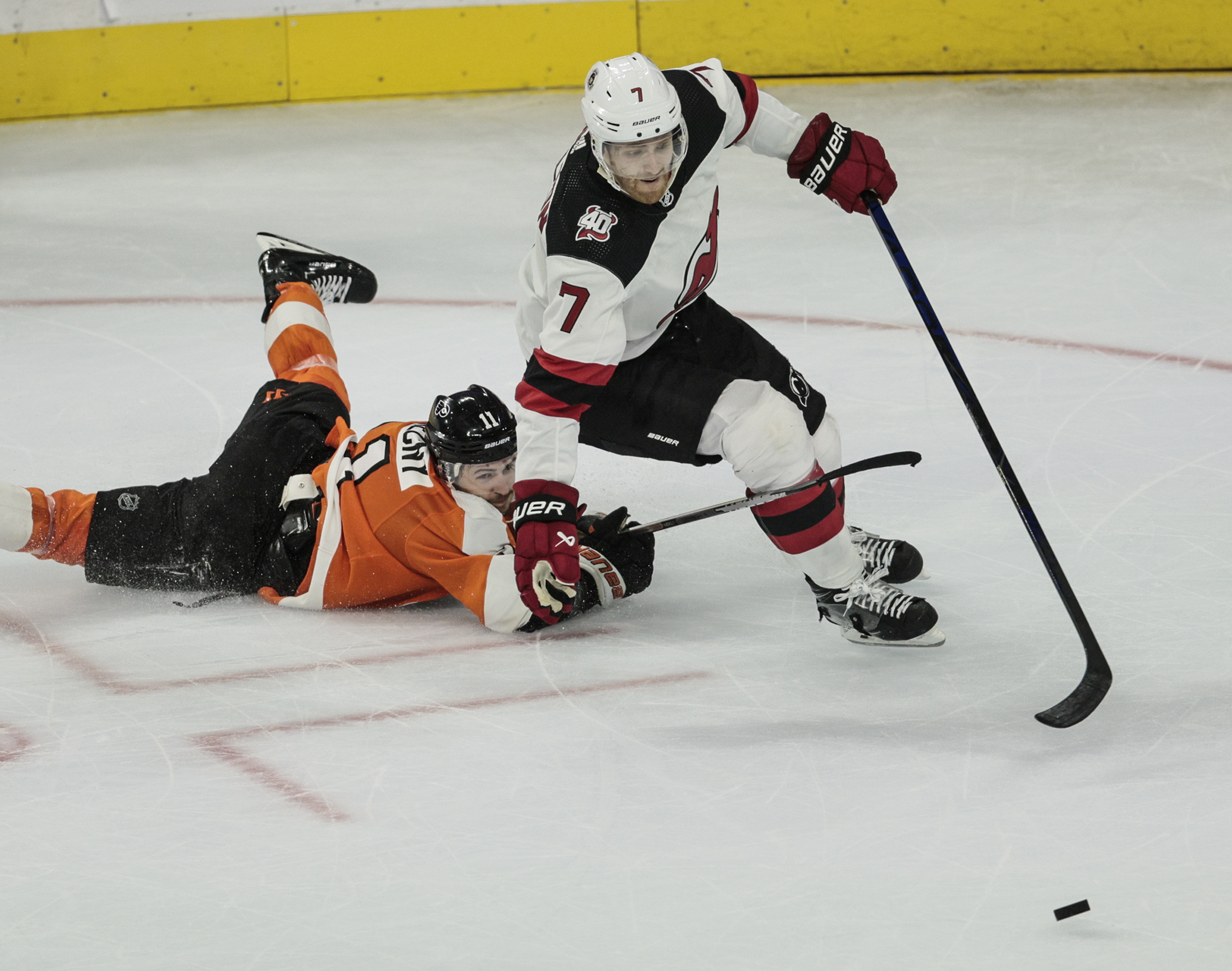 Flyers beat Devils 5-2 to begin the John Tortorella era