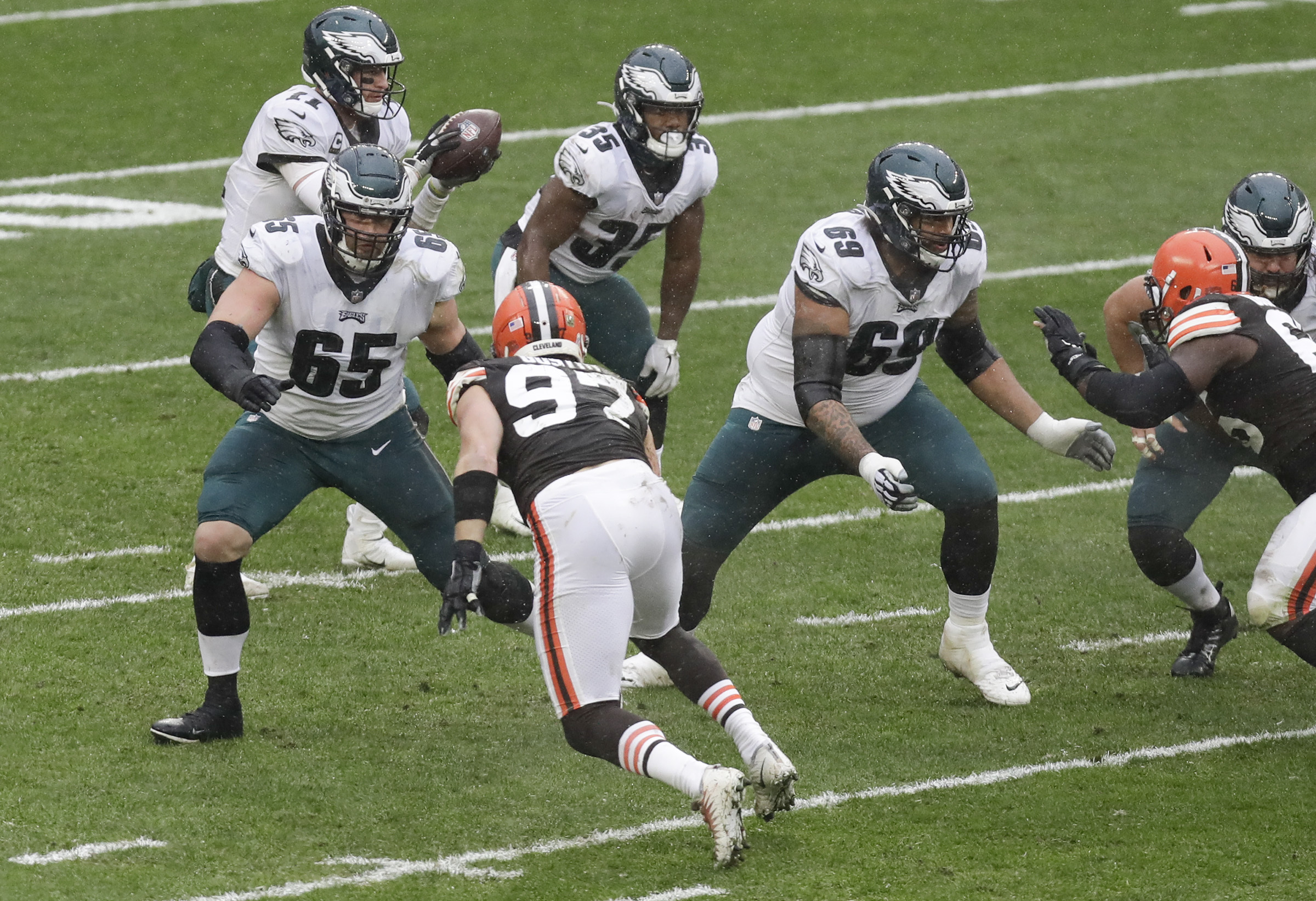 How the Eagles' O-Line Fared in 2020