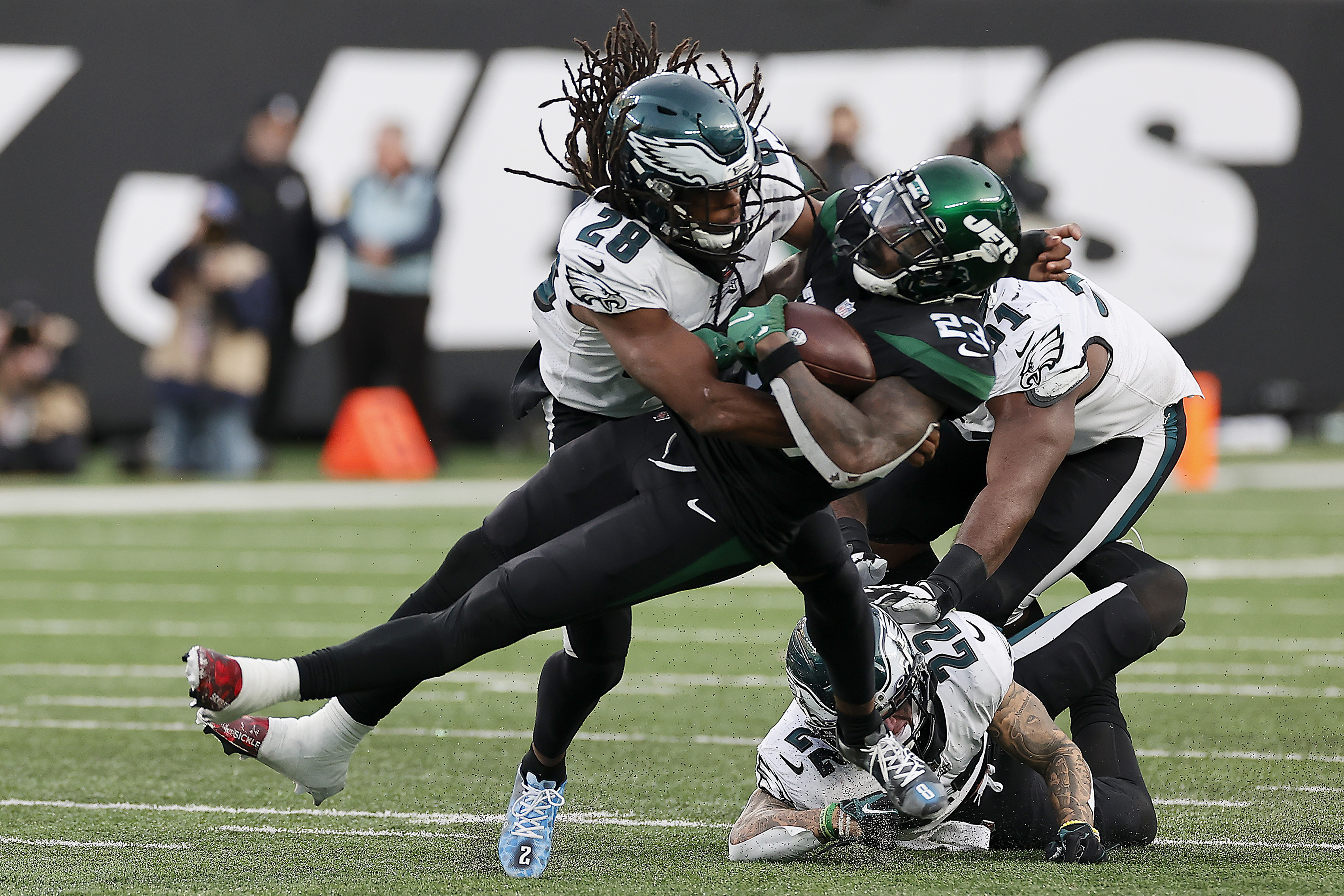 Eagles pass offense better with Gardner Minshew in win vs. Jets, but Nick  Sirianni still riding with Jalen Hurts