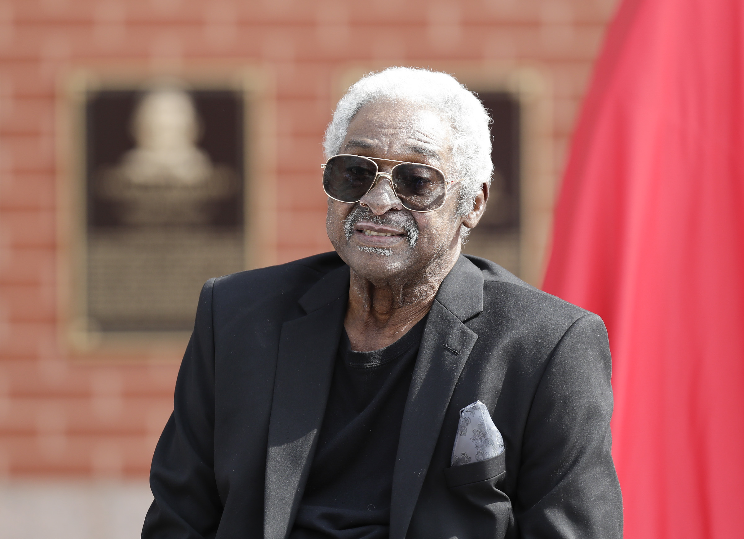 Phillies retire Dick Allen's No. 15 in pregame ceremony