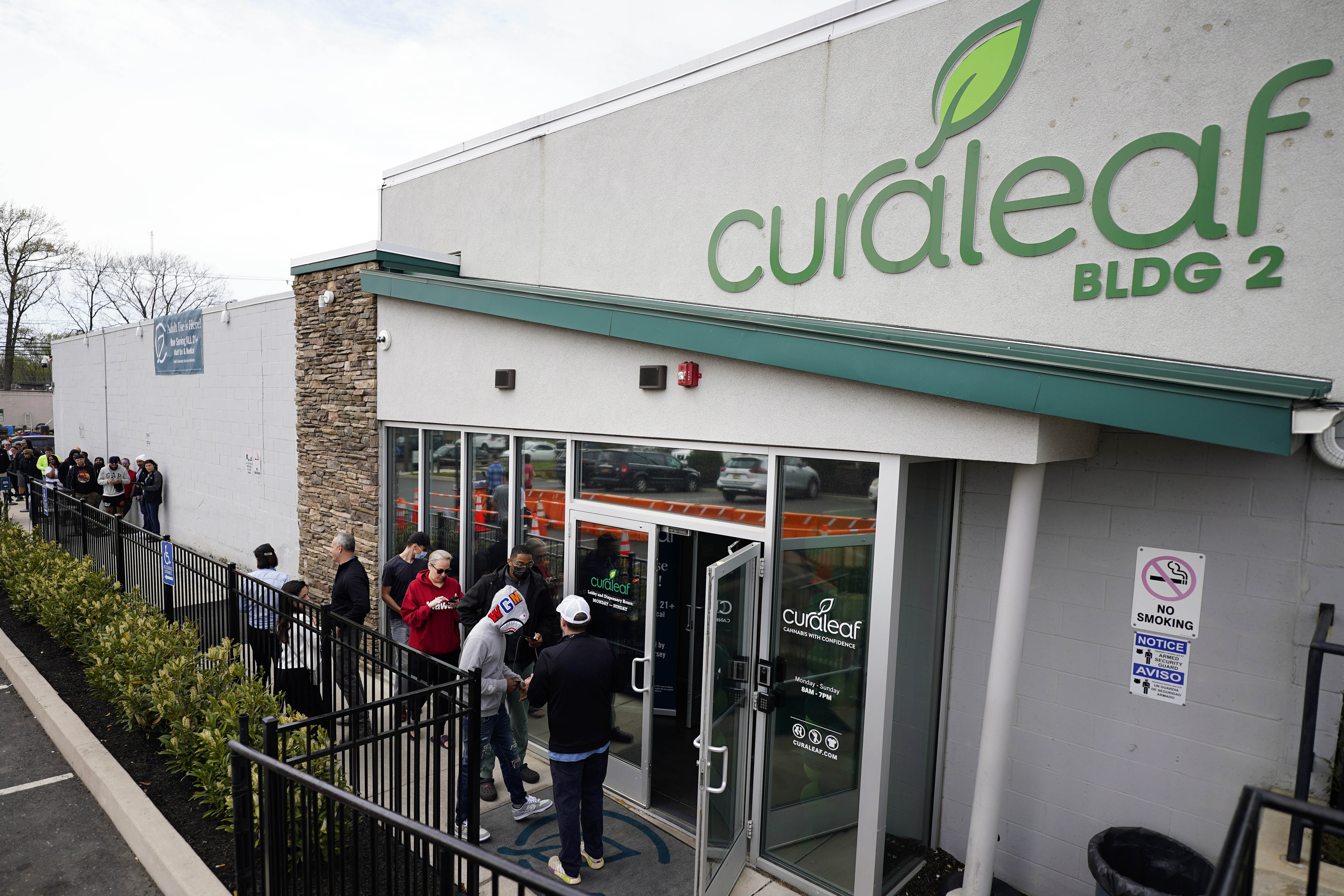 Curaleaf sued over Philadelphia Fair Workweek law violation allegations