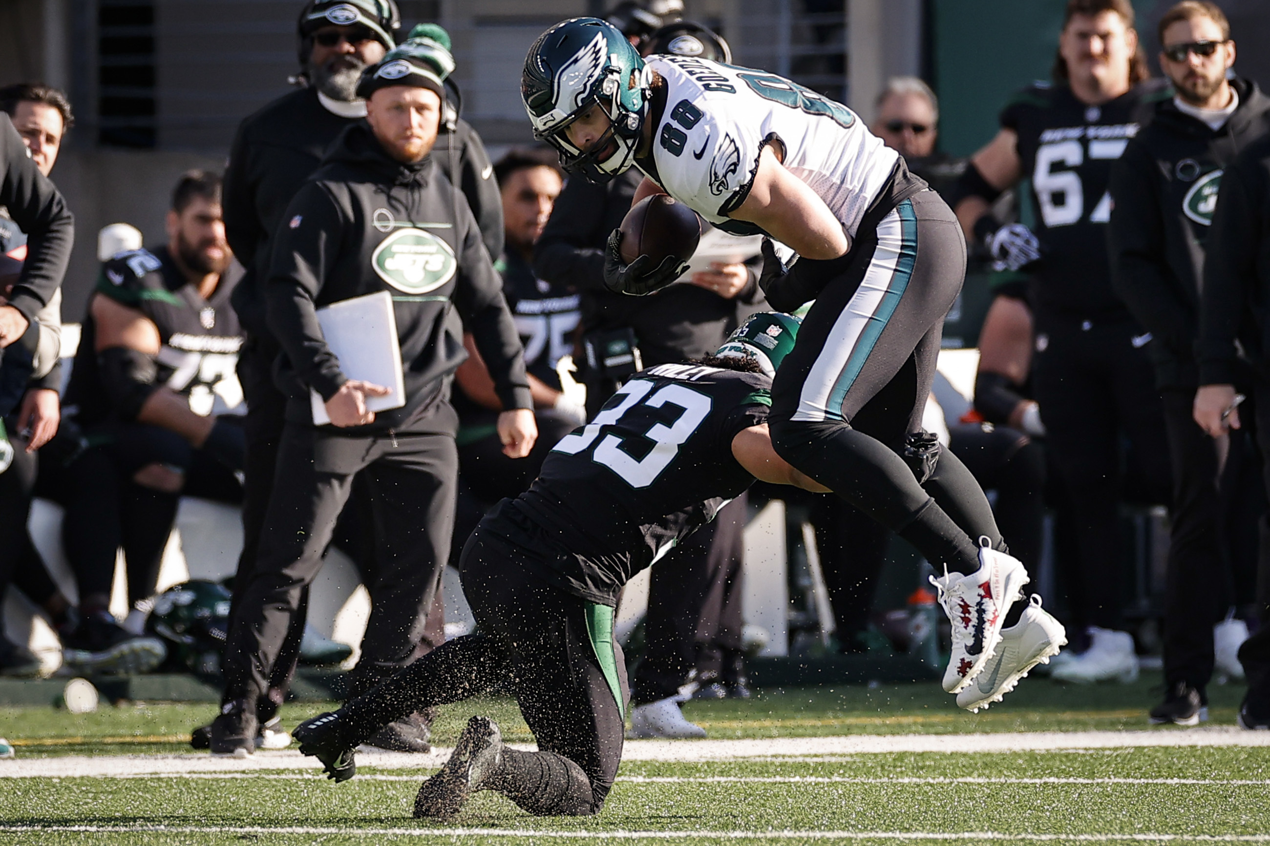 East Rutherford, New Jersey, USA. 5th Dec, 2021. Philadelphia Eagles  offensive lineman JOSH SWEAT (94) sacks New York Jets quarterback ZACH  WILSON (2) at MetLife Stadium in East Rutherford New Jersey Philadelphia