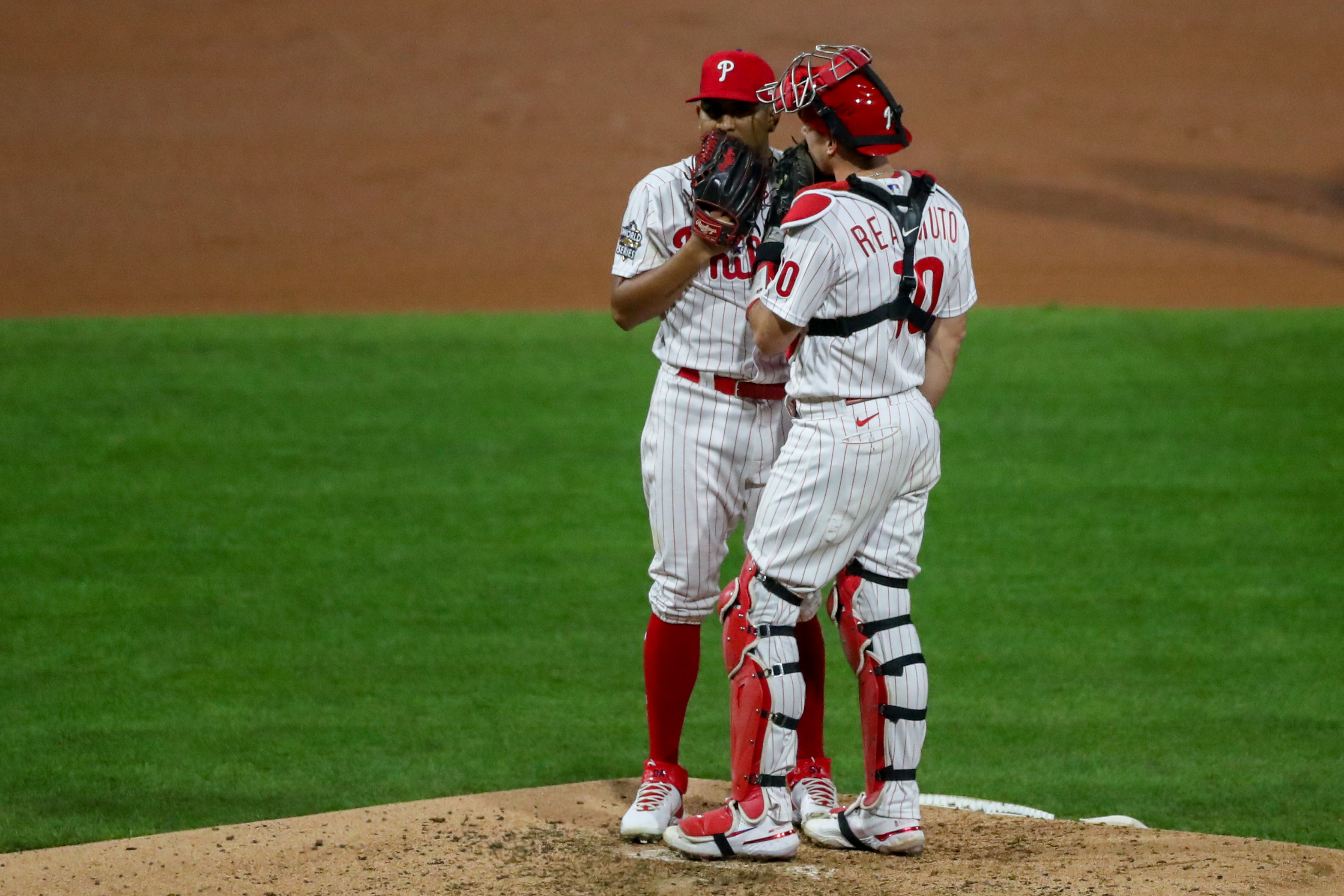 Phillies tie World Series mark with 5 HR, rout Astros in Game 3 for 2-1  series lead