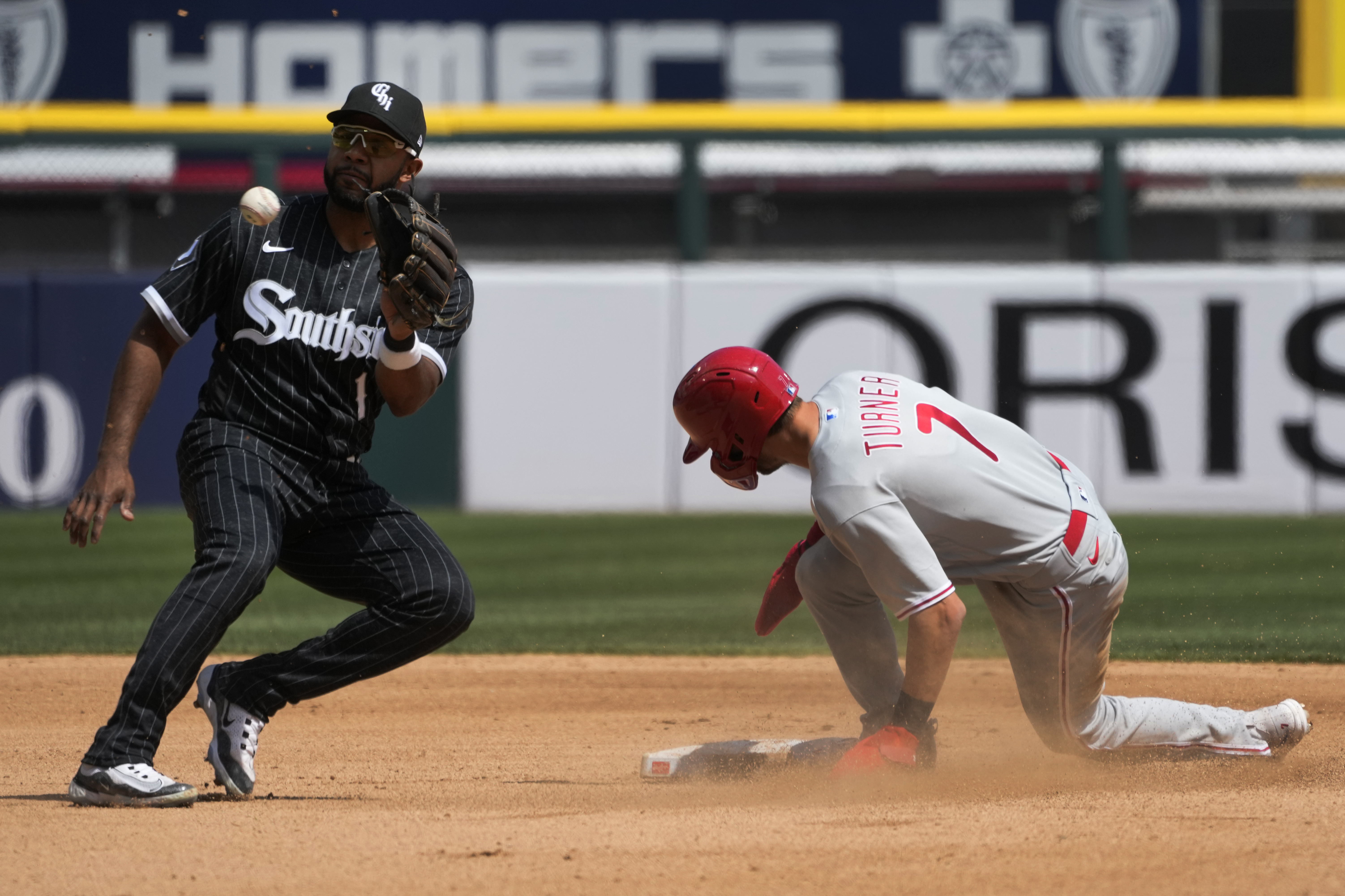 Why isn't the Phillies' Trea Turner stealing more bases?