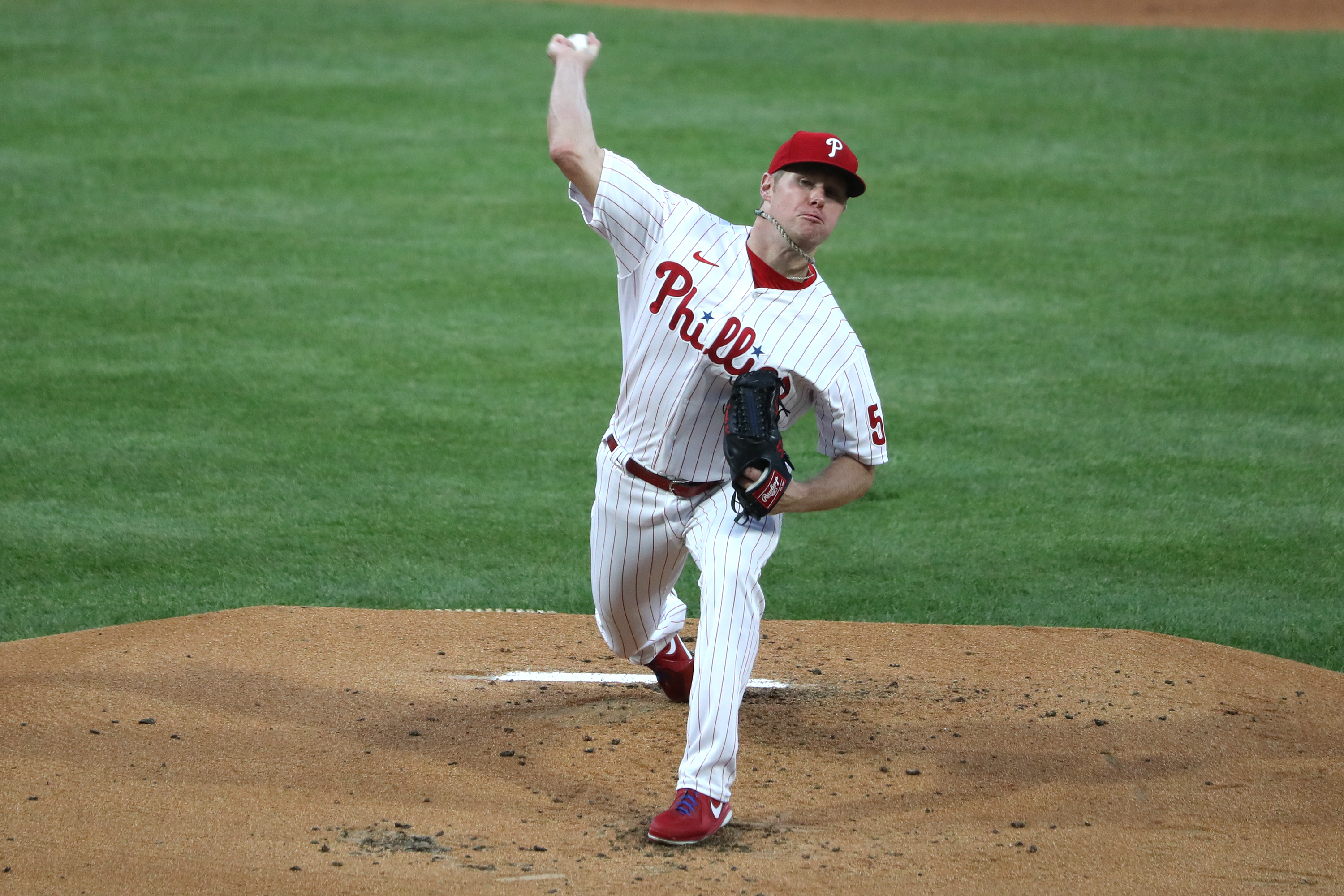 Phillies' J.T. Realmuto injured his left hand on wild pitch that sealed  Thursday's loss