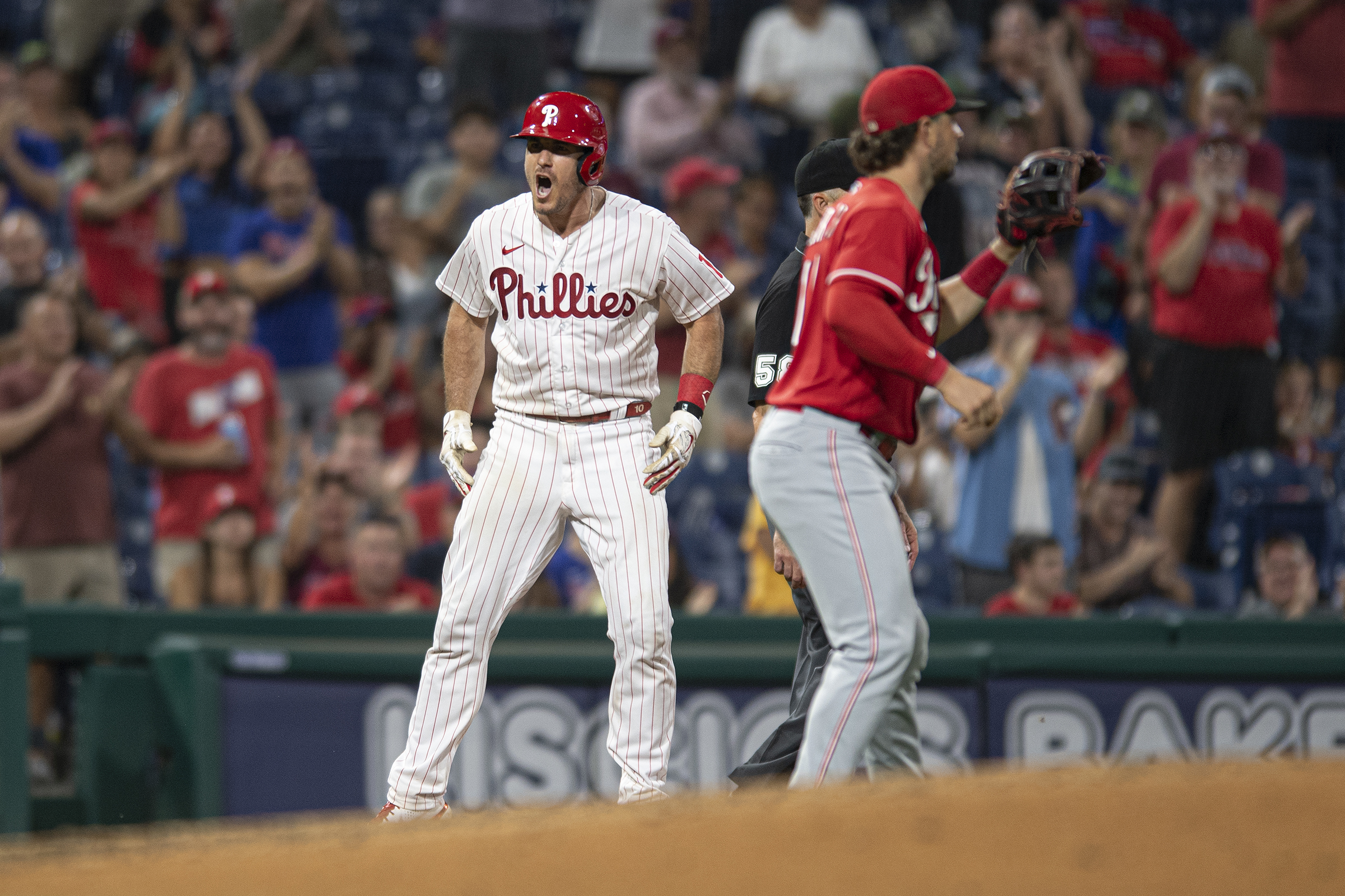 Phillies' J.T. Realmuto dominating the bases unlike any other MLB player