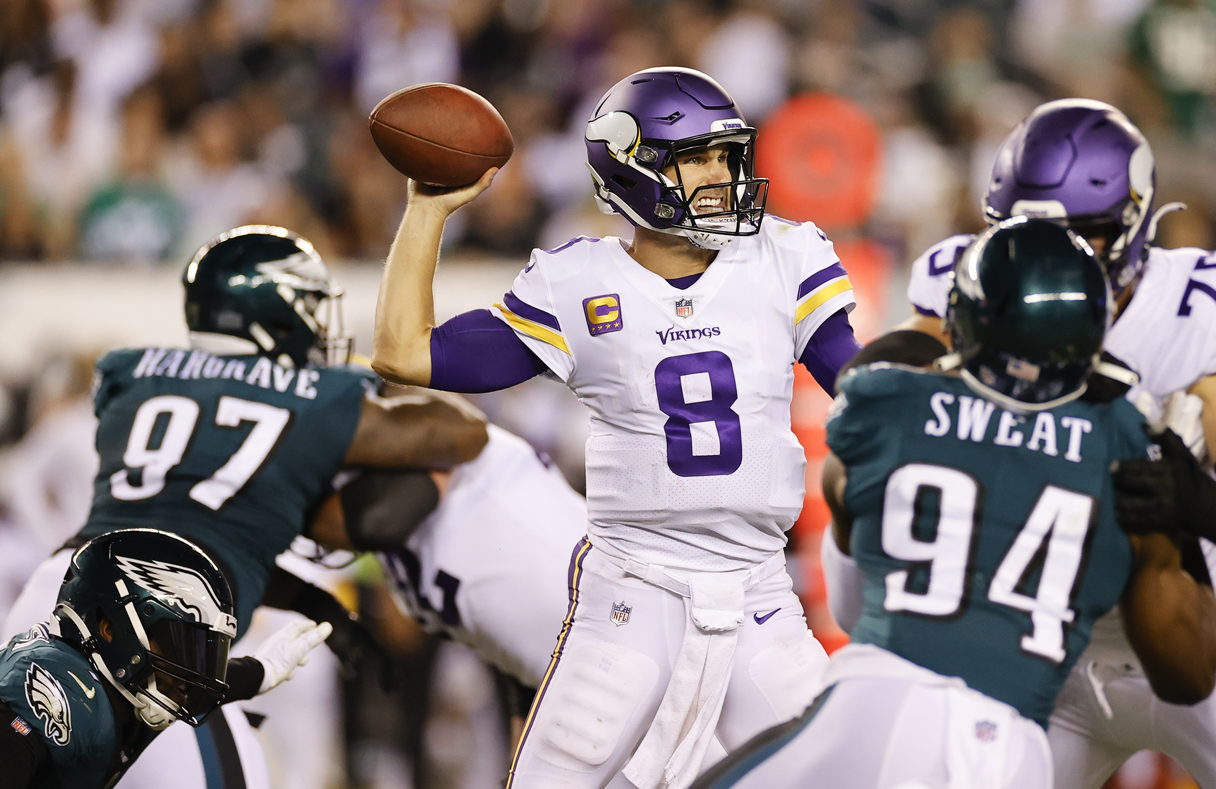 Vikings lose to Eagles 24-7 in another Monday night dud