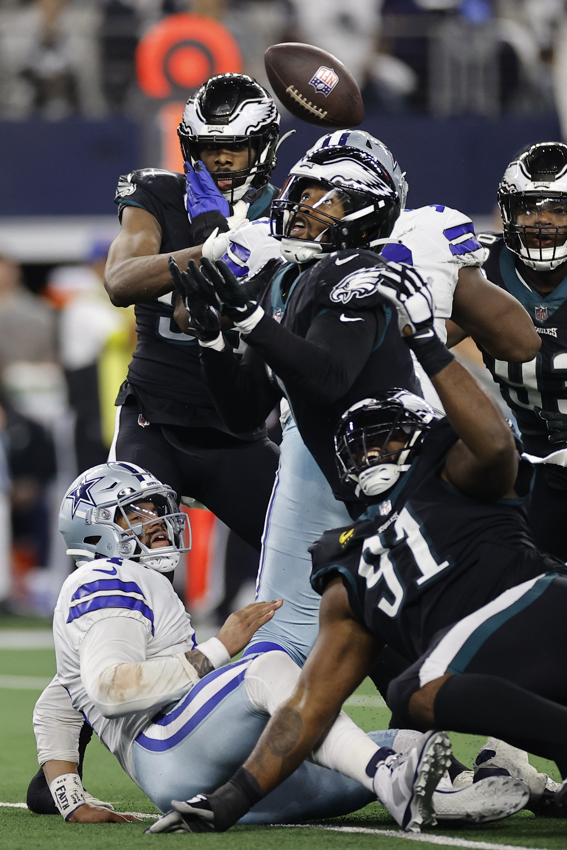 Eagles-Cowboys analysis: Turnovers doom the Birds in Dallas as a chance to  clinch the NFC East falls short – The Morning Call