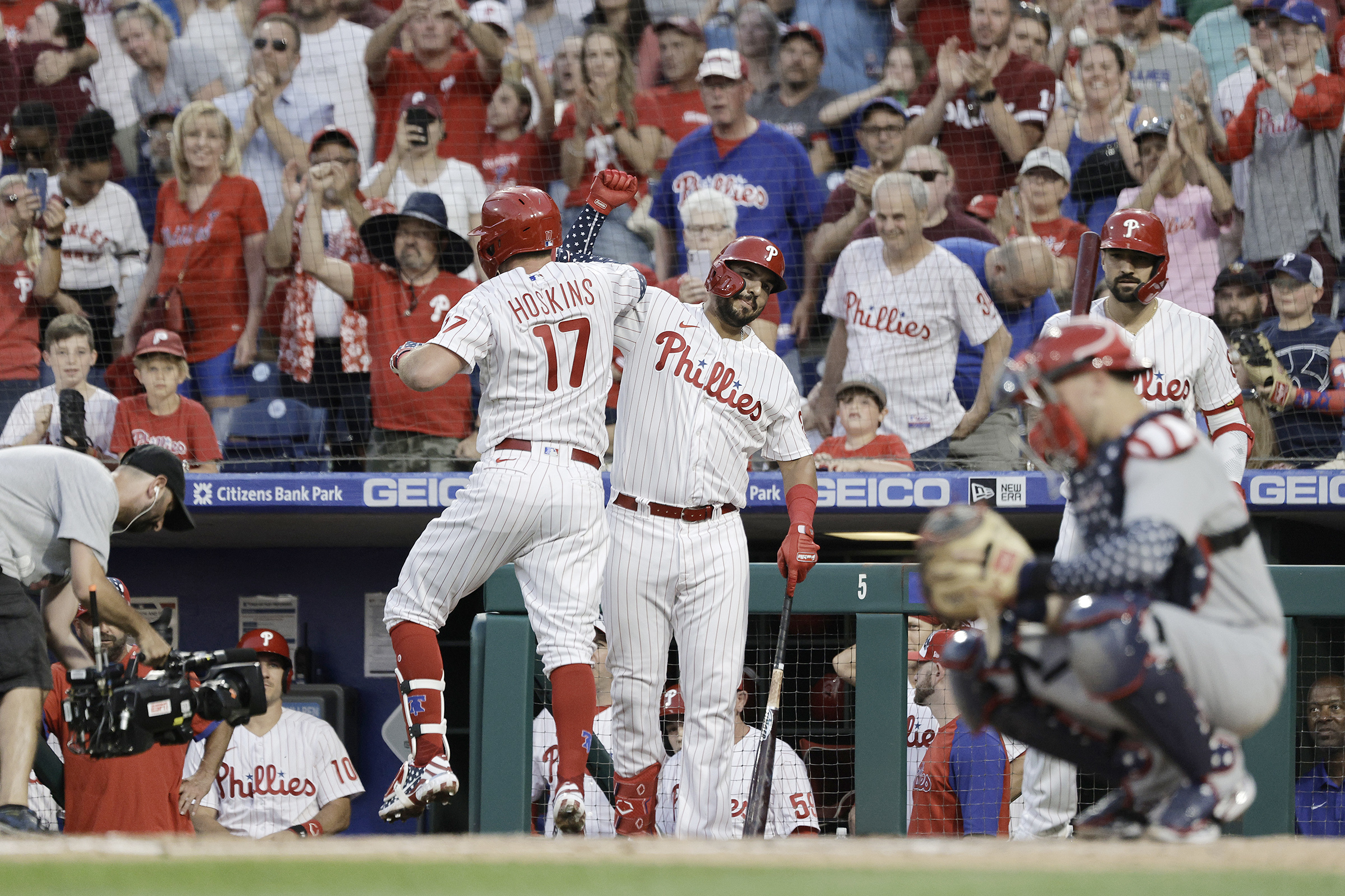 MLB Wild Card: Phillies lose to Braves, miss chance to gain ground