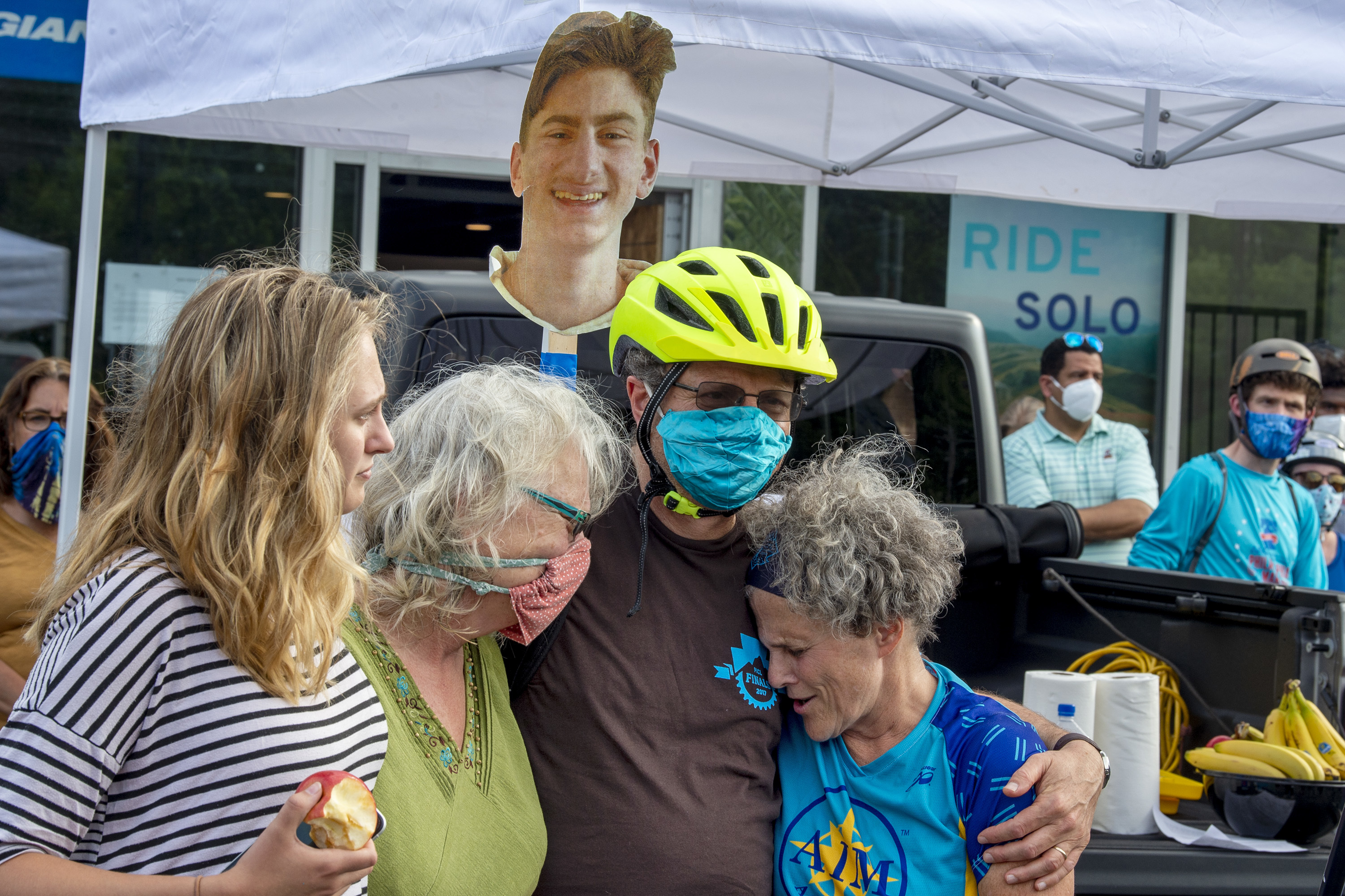 Bike ride honors Sam Ozer, 17, killed by a car while cycling
