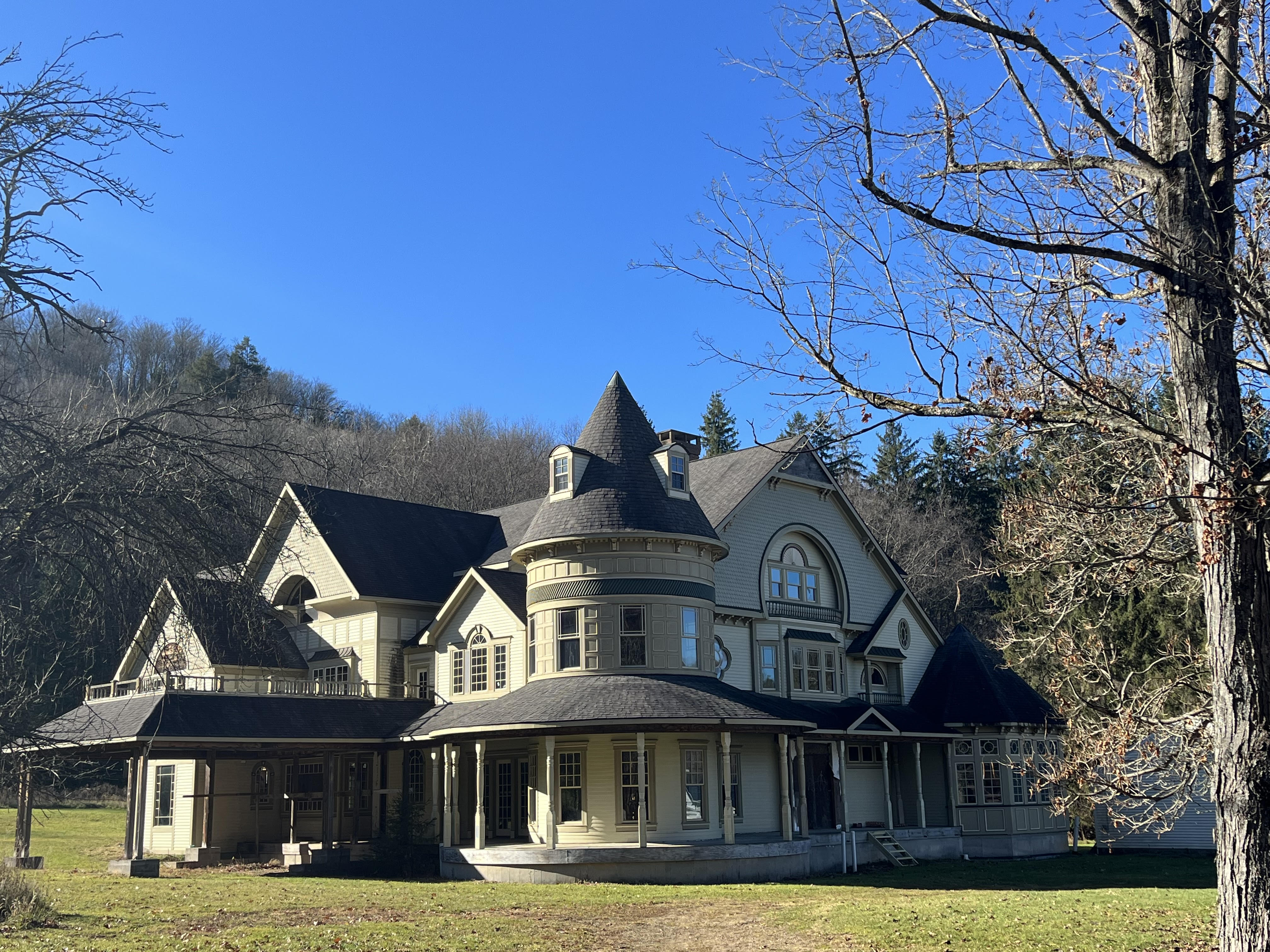 A federal investigation put construction of a rural Pennsylvania Victorian mansion on pause for 20 years