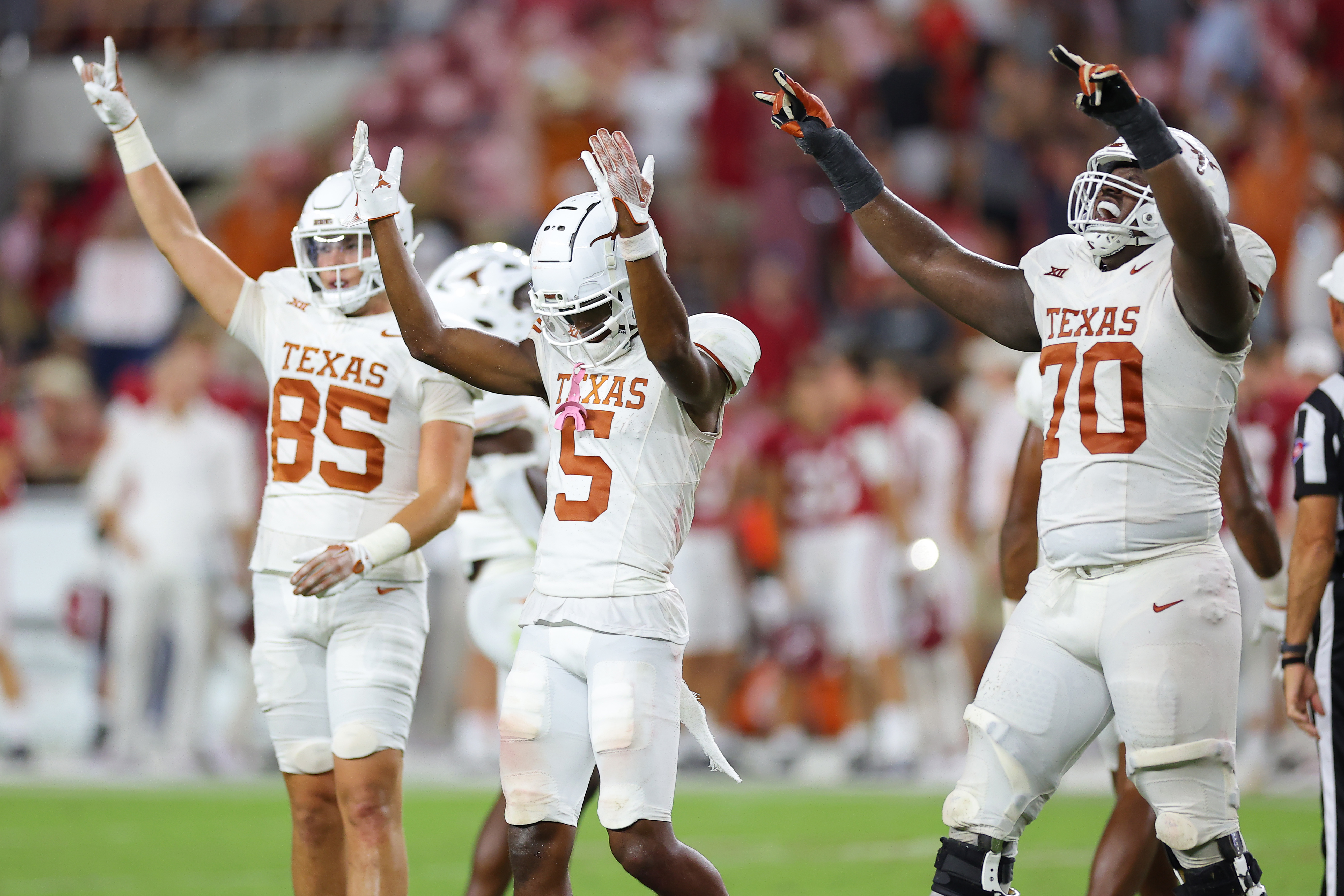 Texas Longhorns vs. Wyoming Cowboys Picks & Preview