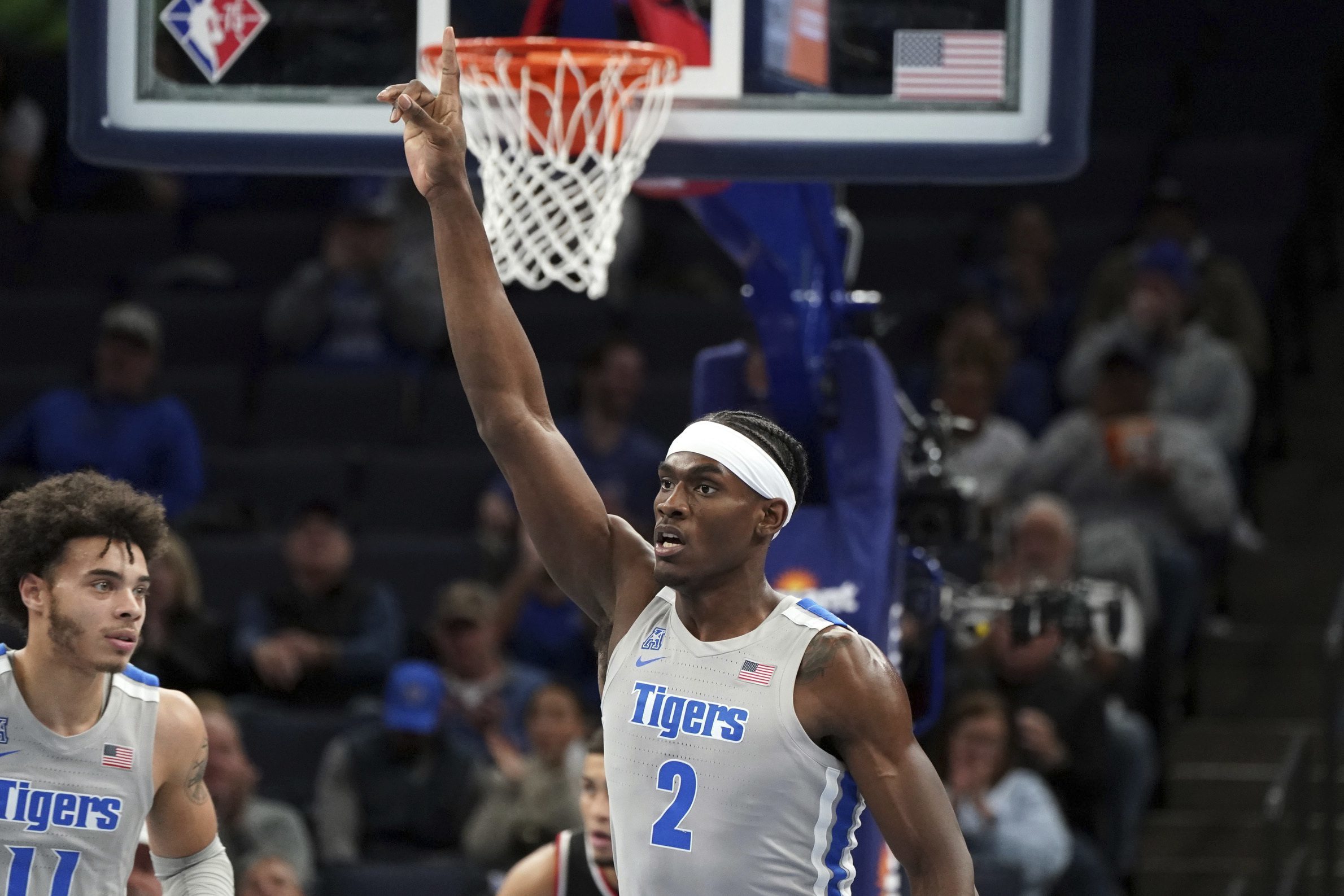 Love Of Memphis Keeps Tigers' Star Penny Hardaway Home