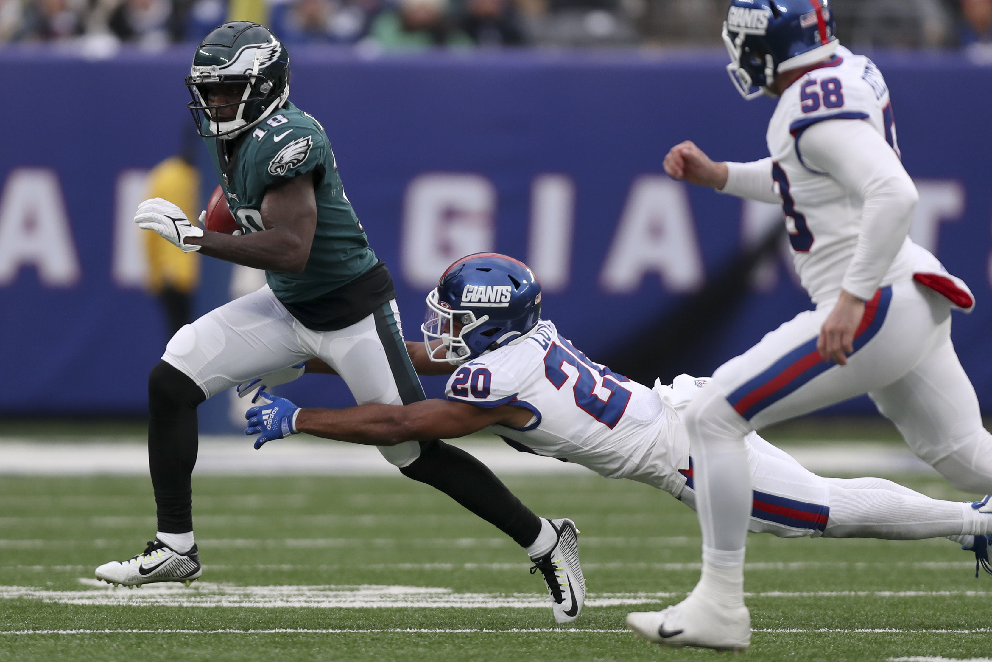 DeVonta Smith's frustration boils over as questionable offensive choices  lead to Eagles loss at Giants