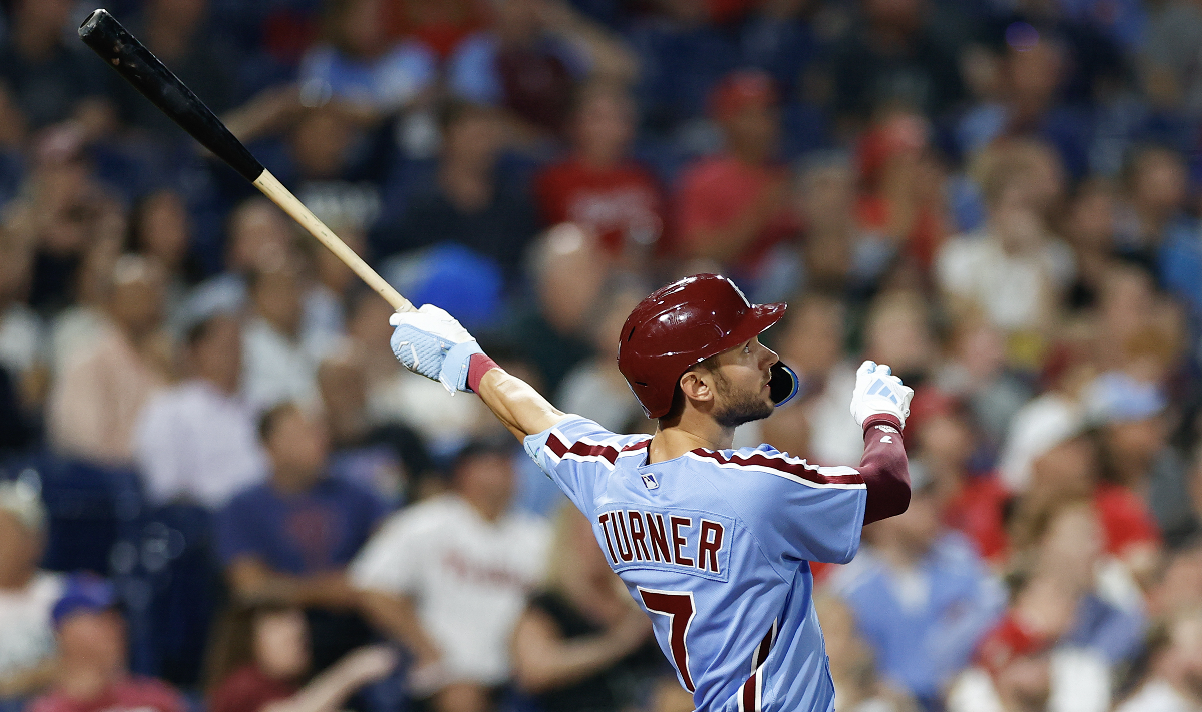 Phillies first baseman Bryce Harper leaves game versus Nationals with  mid-back spasms