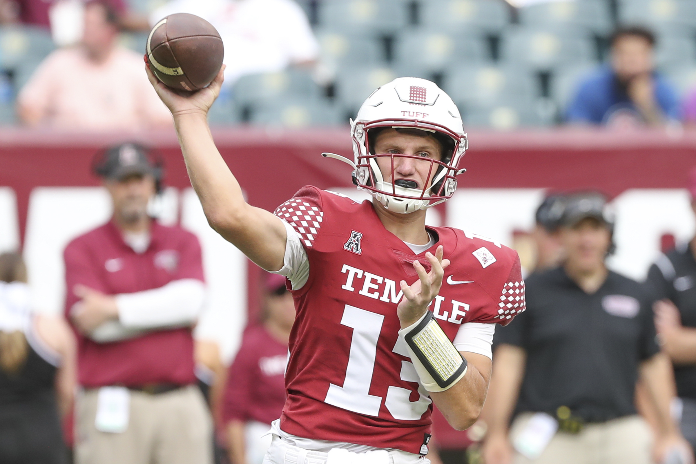 Temple freshman E.J. Warner will reportedly start at QB against