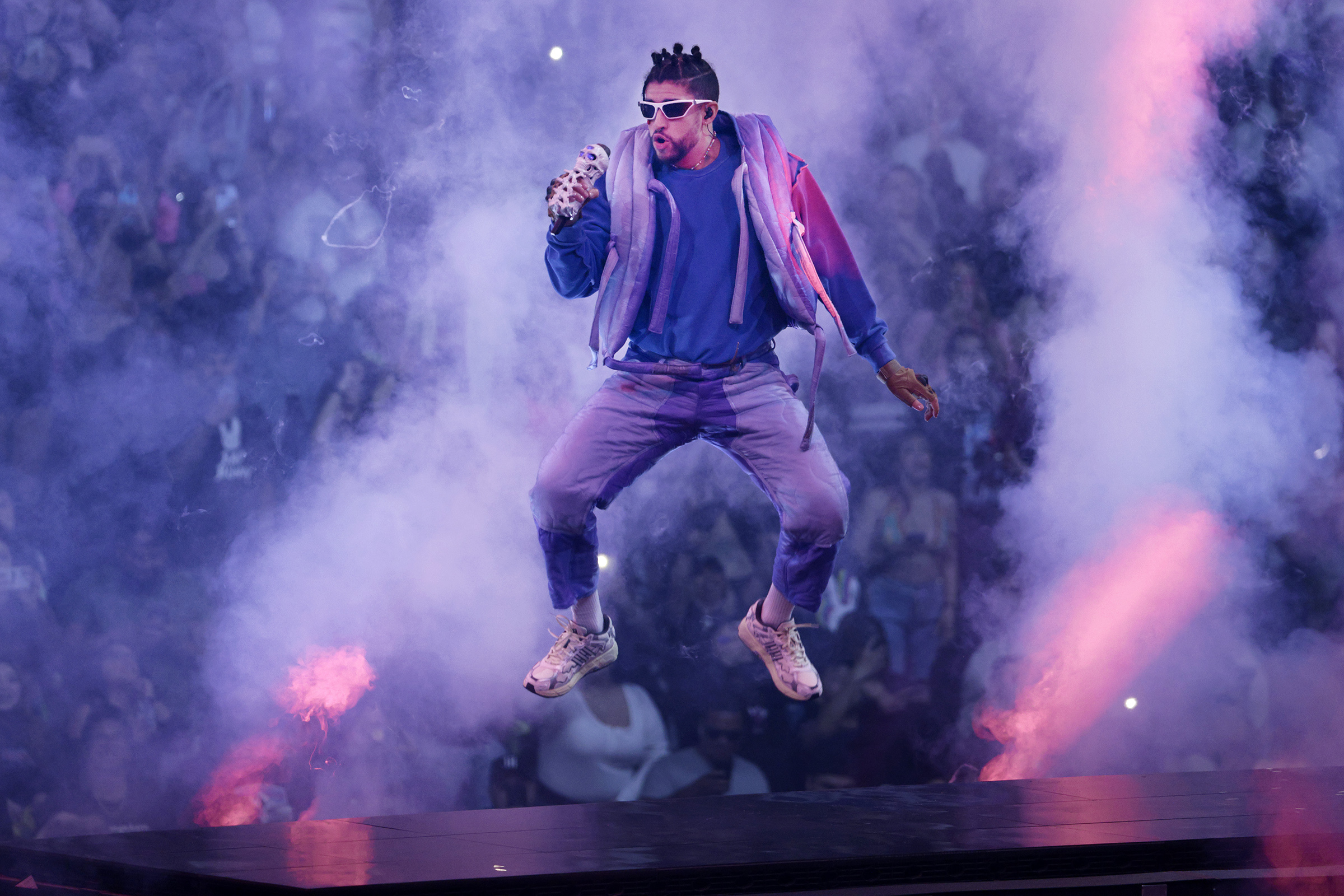 Bad Bunny in Philly: Fans perrean to 'El Último Tour Del Mundo