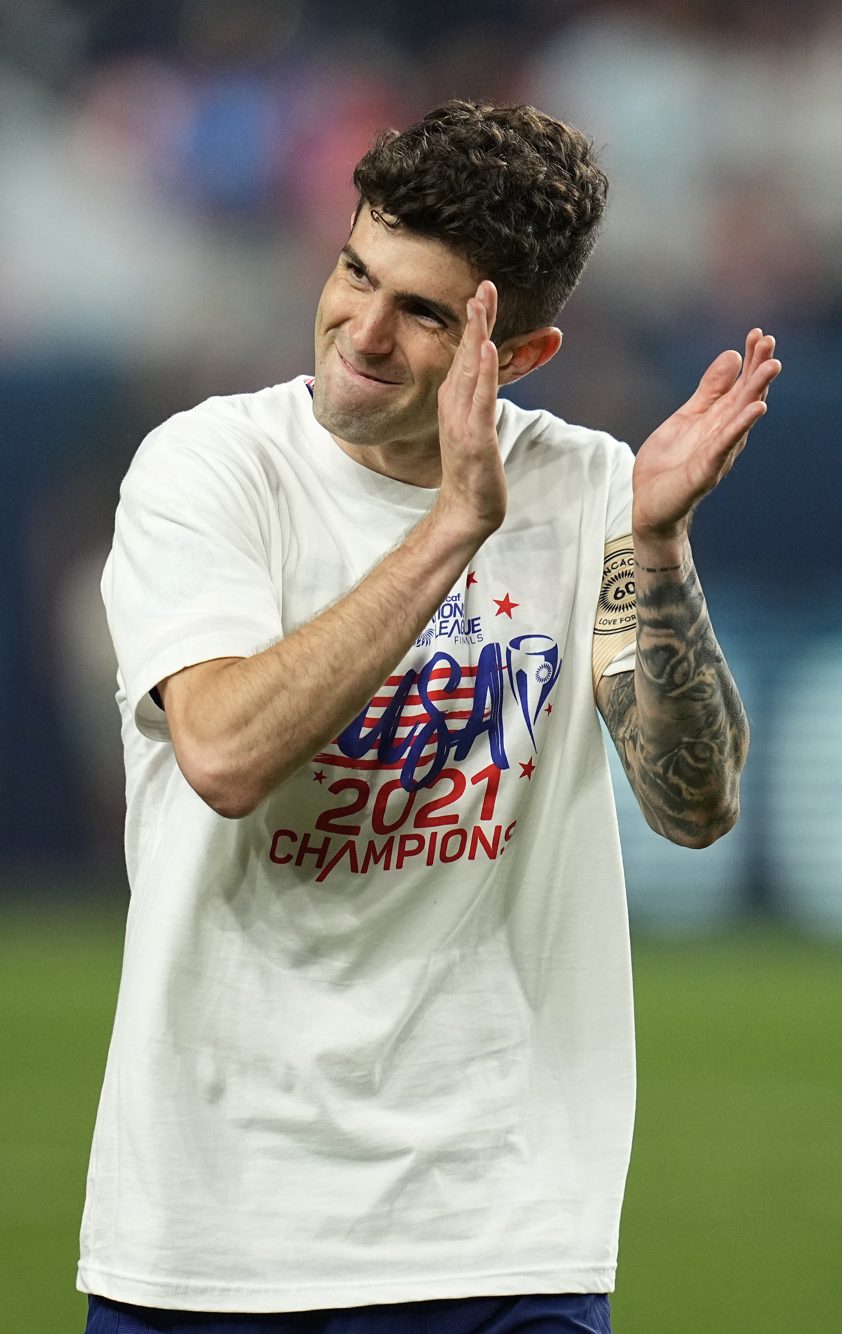 The USMNT felt Mexico's disrespect. Christian Pulisic, with a win and a  cheeky T-shirt, fired back