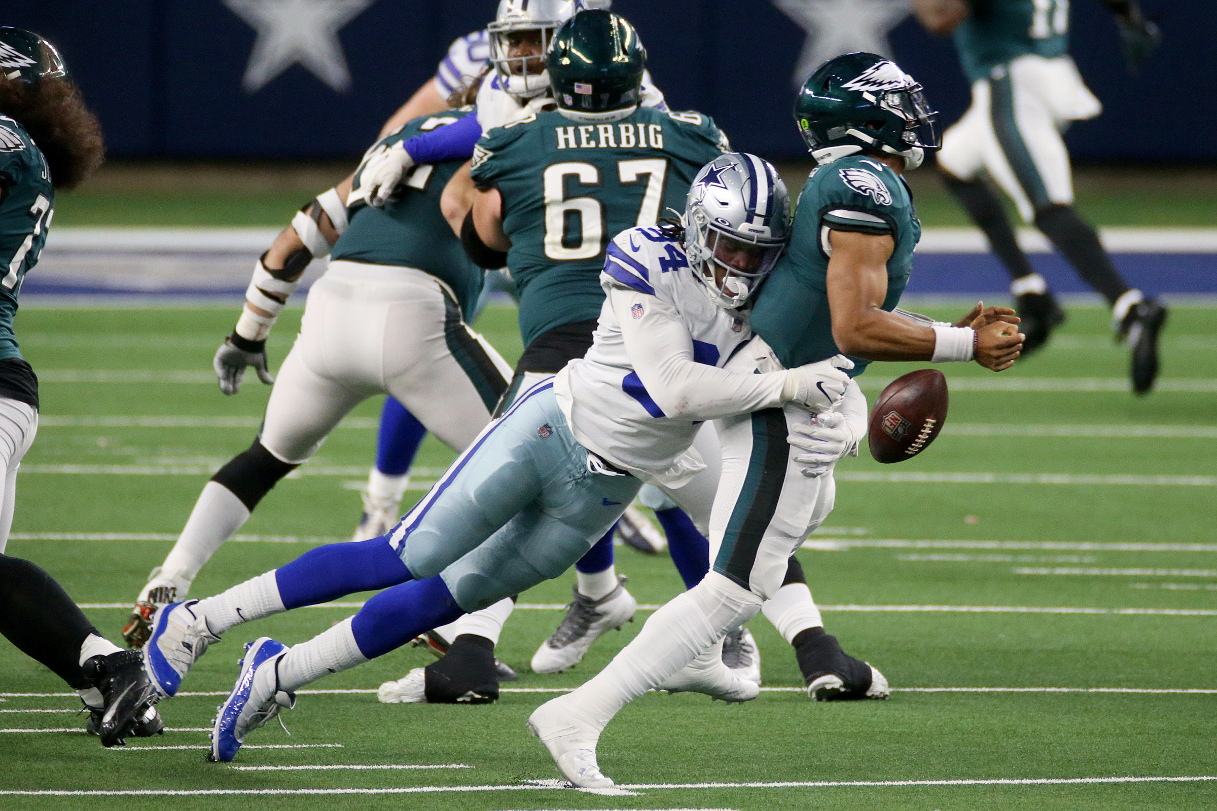 Dallas Week: Demarcus Lawrence throws shade at Jalen Hurts, Eagles offense  ahead of Week 6 matchup