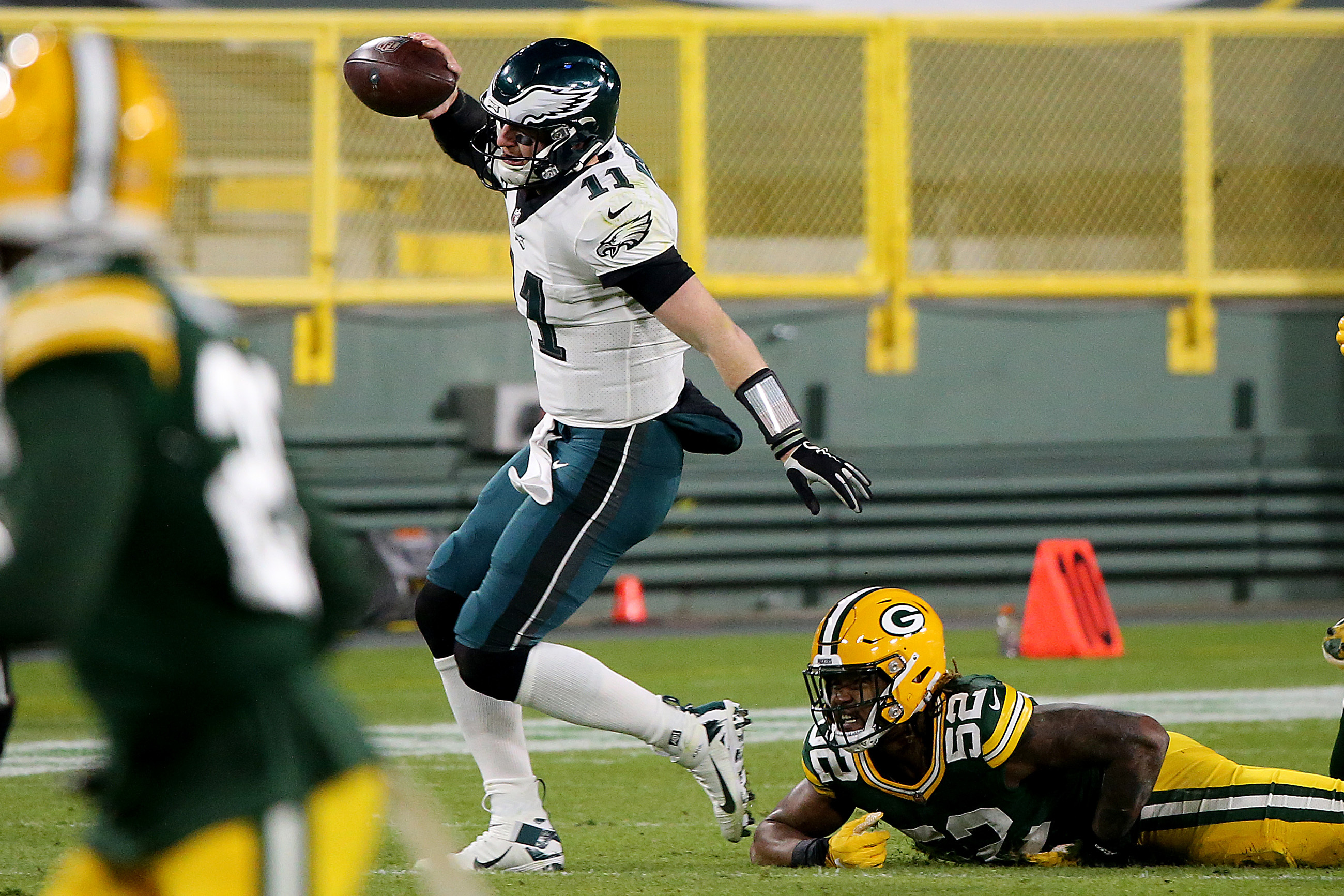 Replay: Hurts replaces Wentz, but Eagles lose to Packers – Daily Local