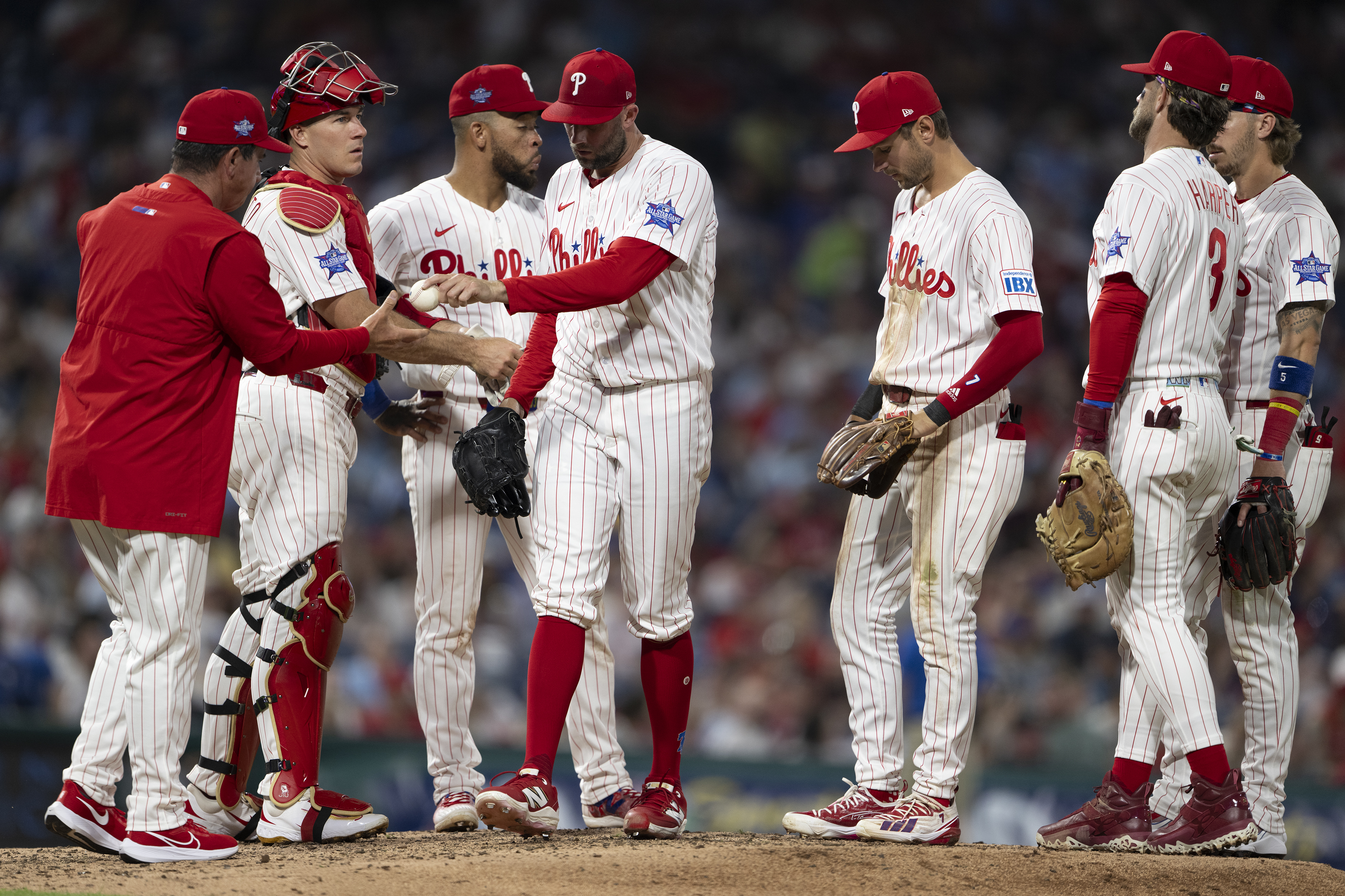 Phillies Collapse as Cubs Rally for 10–4 Win