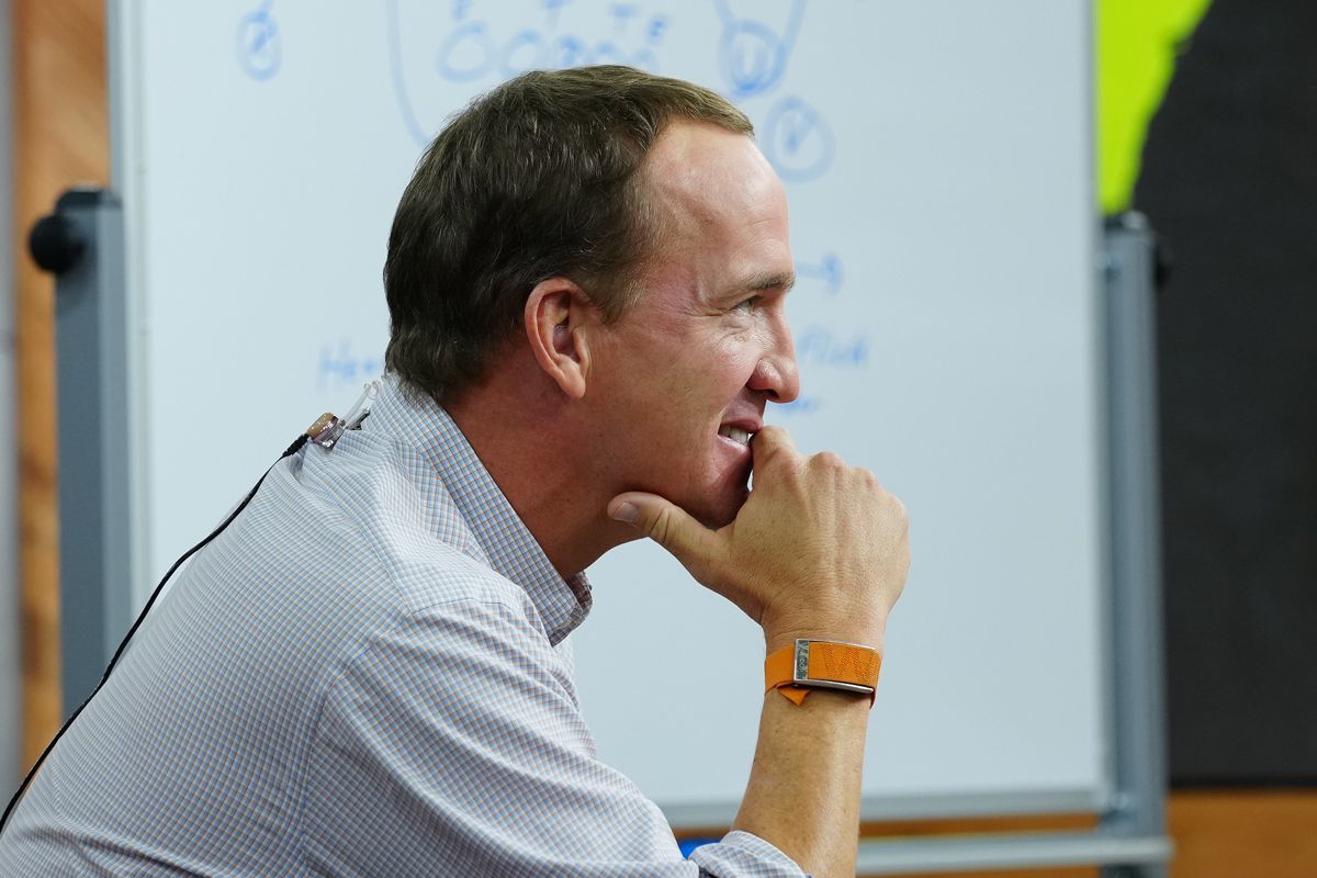 When is Peyton and Eli Mannings ESPN Manningcast coming back to Monday Night Football? image
