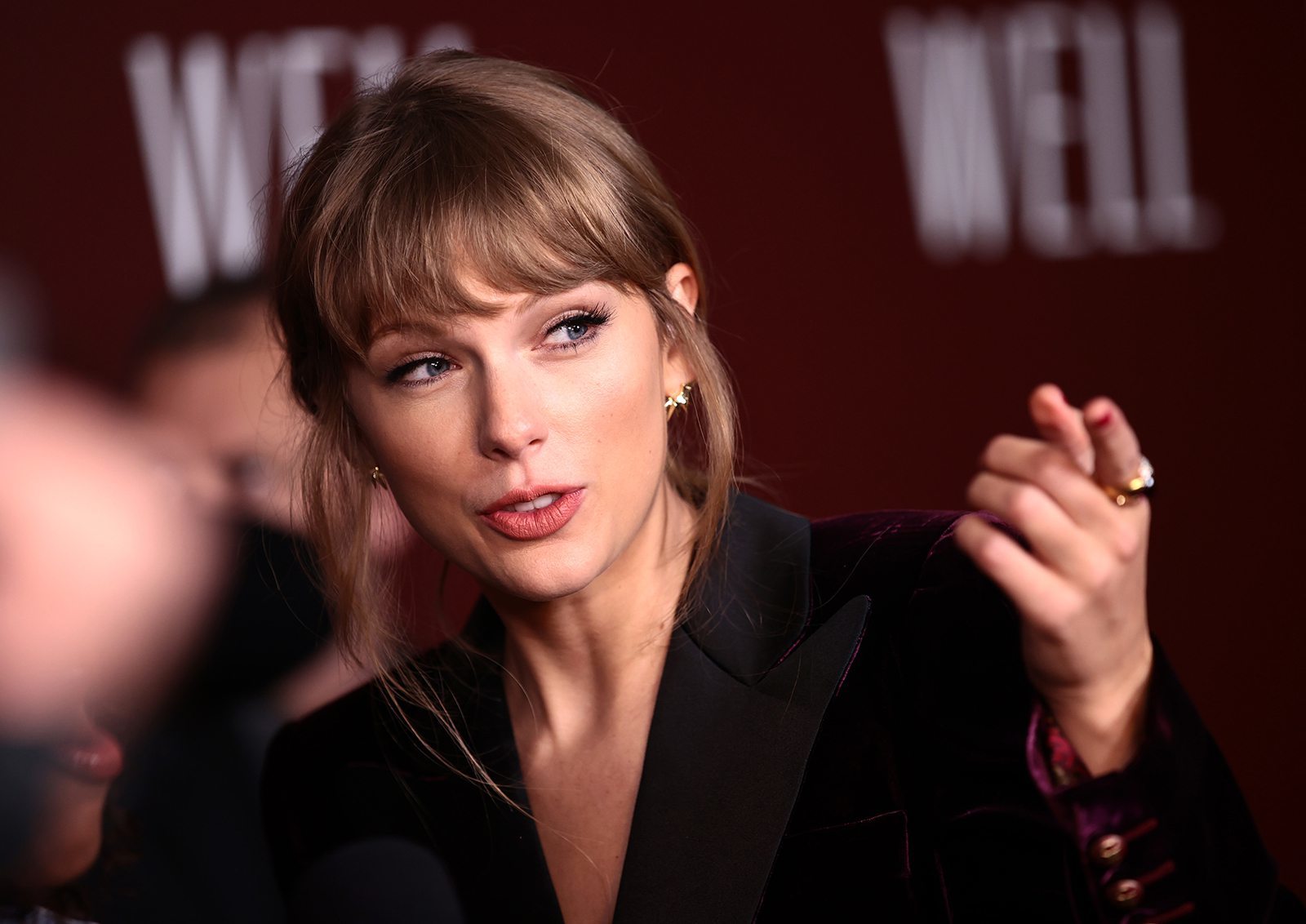 Did NFL hint at Taylor Swift as Super Bowl 2023 halftime show?